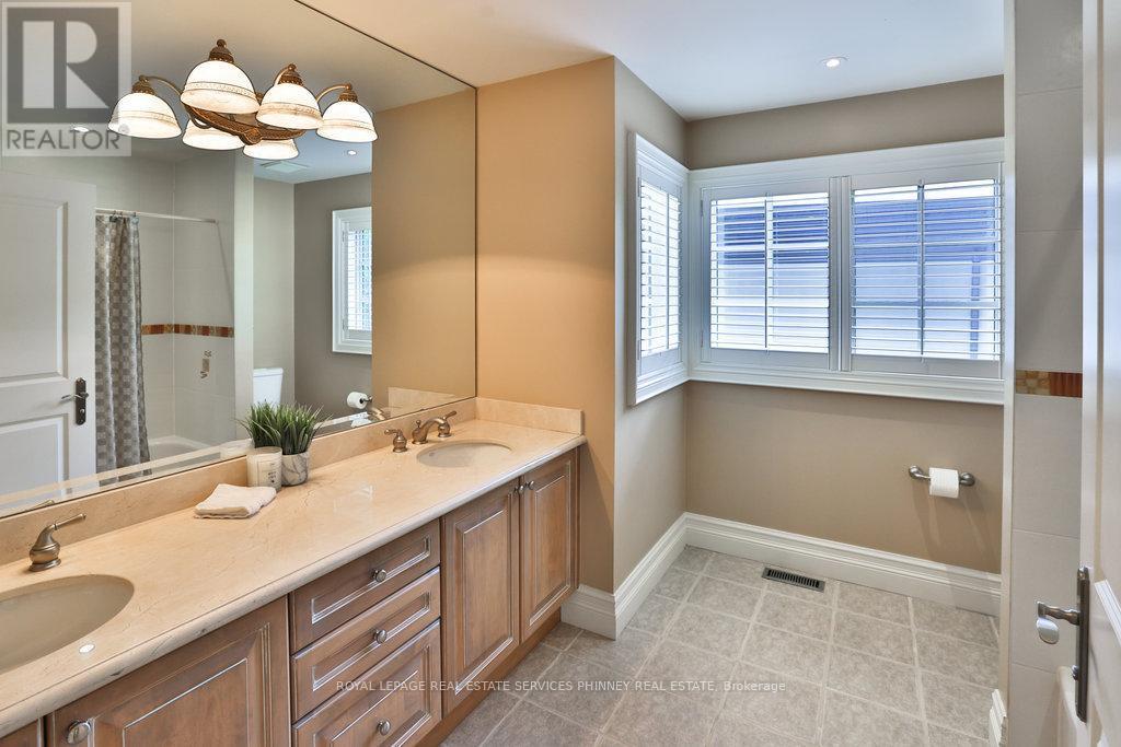 












1442 GLENBURNIE ROAD

,
Mississauga,




Ontario
L5G3C8

