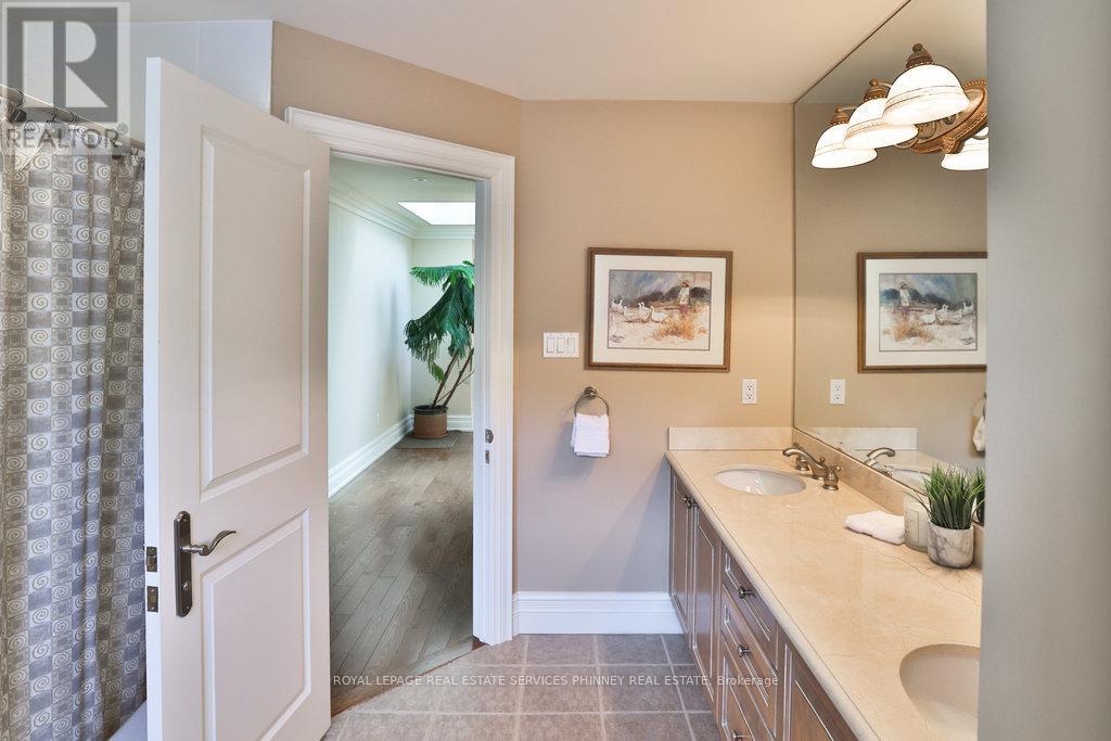 












1442 GLENBURNIE ROAD

,
Mississauga,




Ontario
L5G3C8

