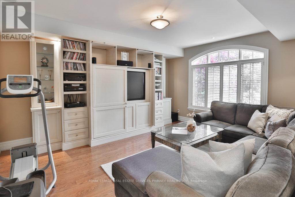 












1442 GLENBURNIE ROAD

,
Mississauga,




Ontario
L5G3C8

