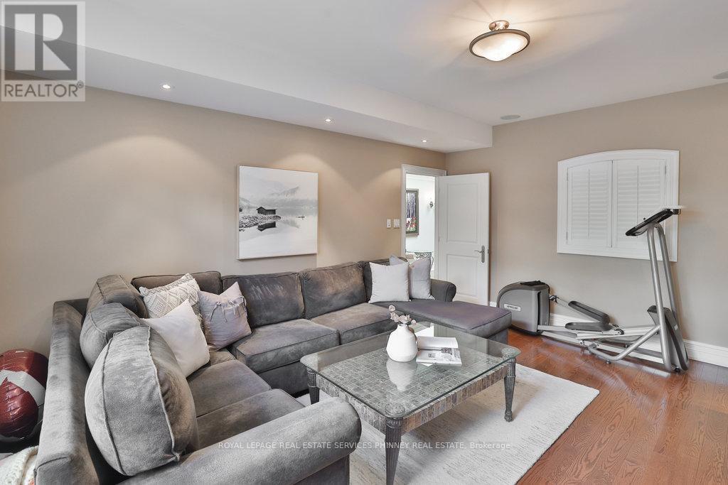 












1442 GLENBURNIE ROAD

,
Mississauga,




Ontario
L5G3C8

