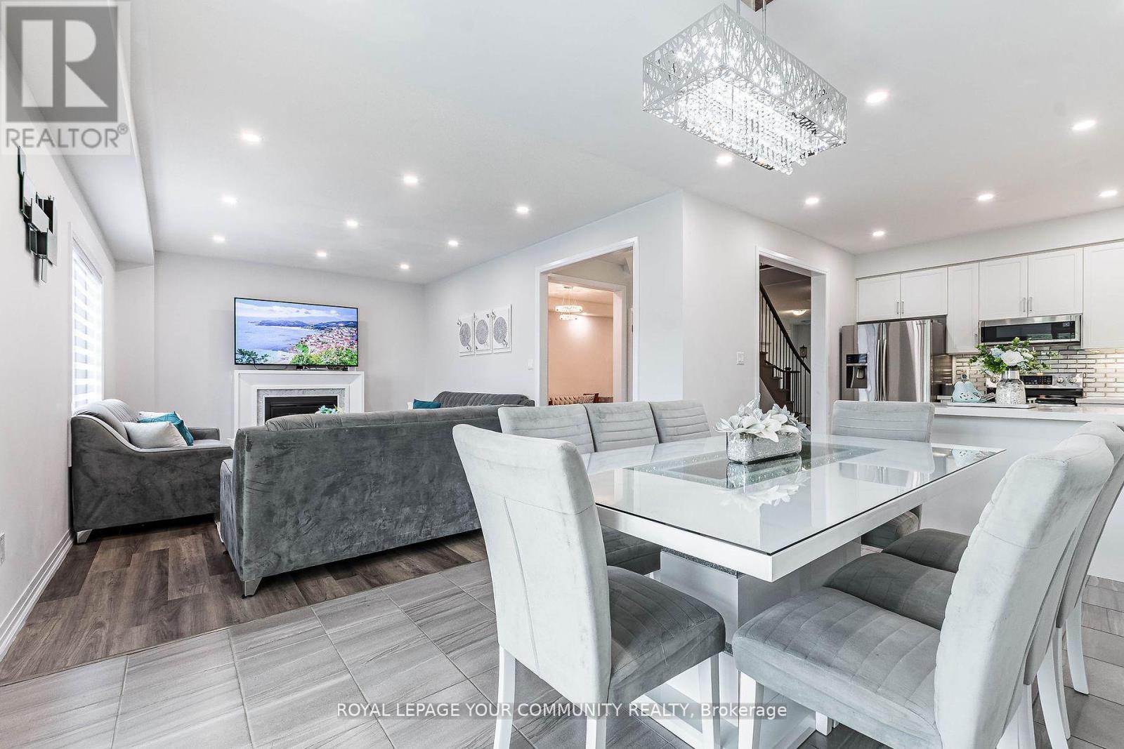 












259 CHELSEA CRESCENT

,
Bradford West Gwillimbury,




Ontario
L3Z4G7

