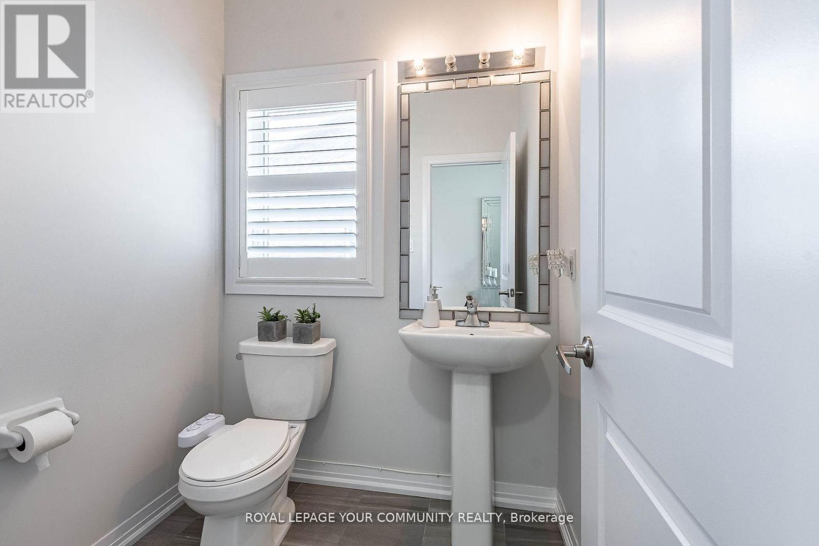 












259 CHELSEA CRESCENT

,
Bradford West Gwillimbury,




Ontario
L3Z4G7

