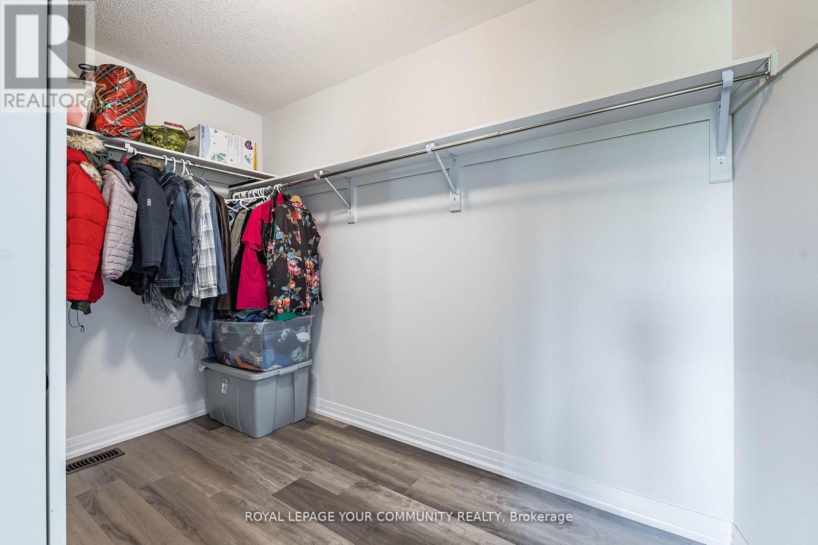 












259 CHELSEA CRESCENT

,
Bradford West Gwillimbury,




Ontario
L3Z4G7

