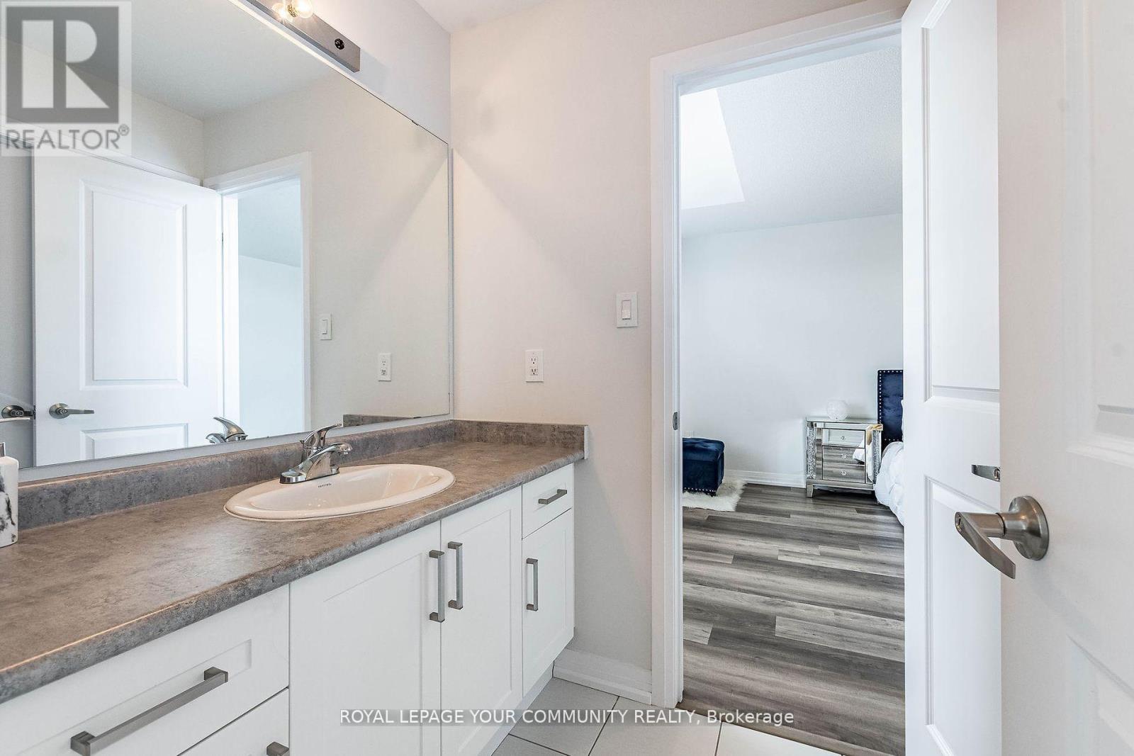 












259 CHELSEA CRESCENT

,
Bradford West Gwillimbury,




Ontario
L3Z4G7

