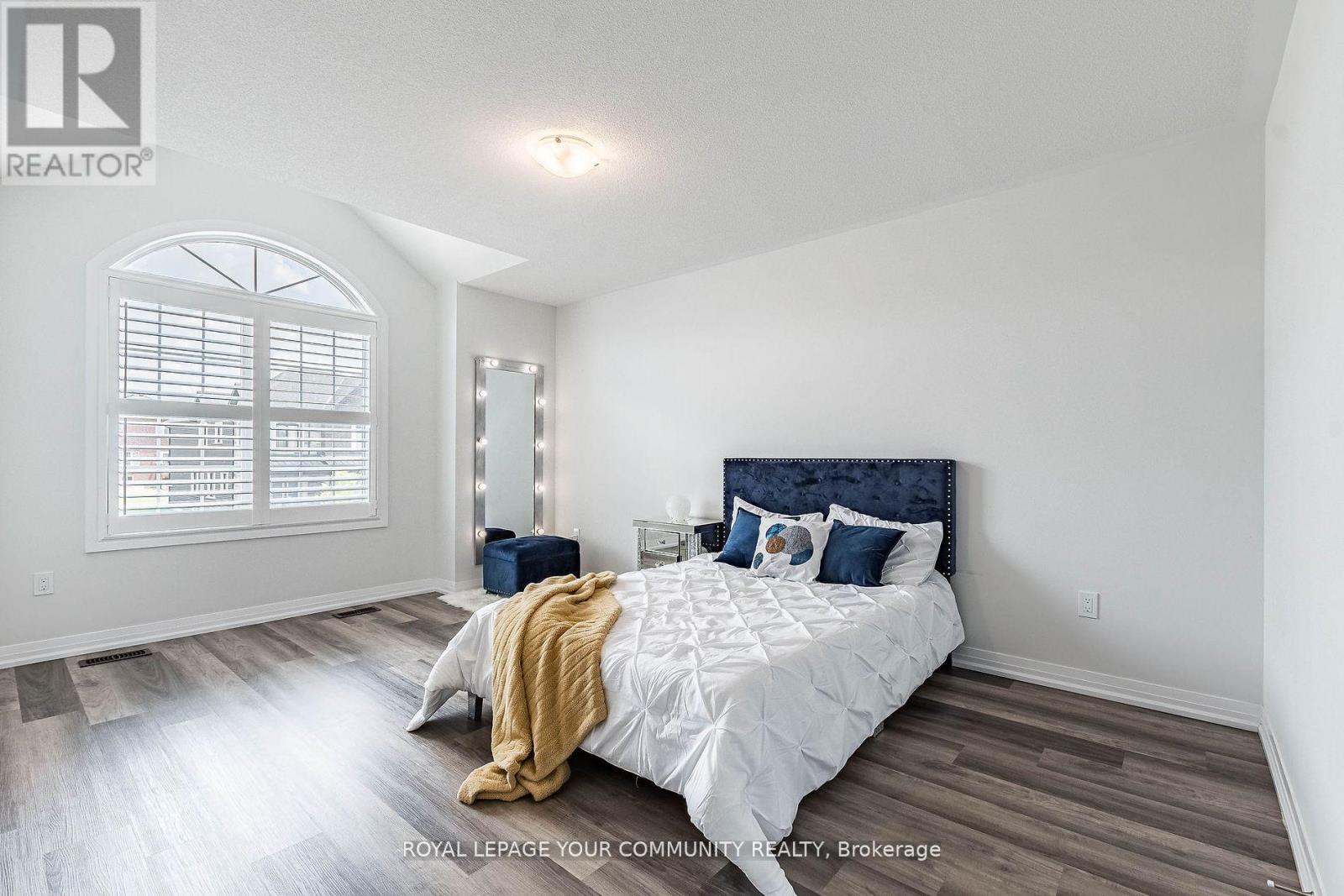












259 CHELSEA CRESCENT

,
Bradford West Gwillimbury,




Ontario
L3Z4G7

