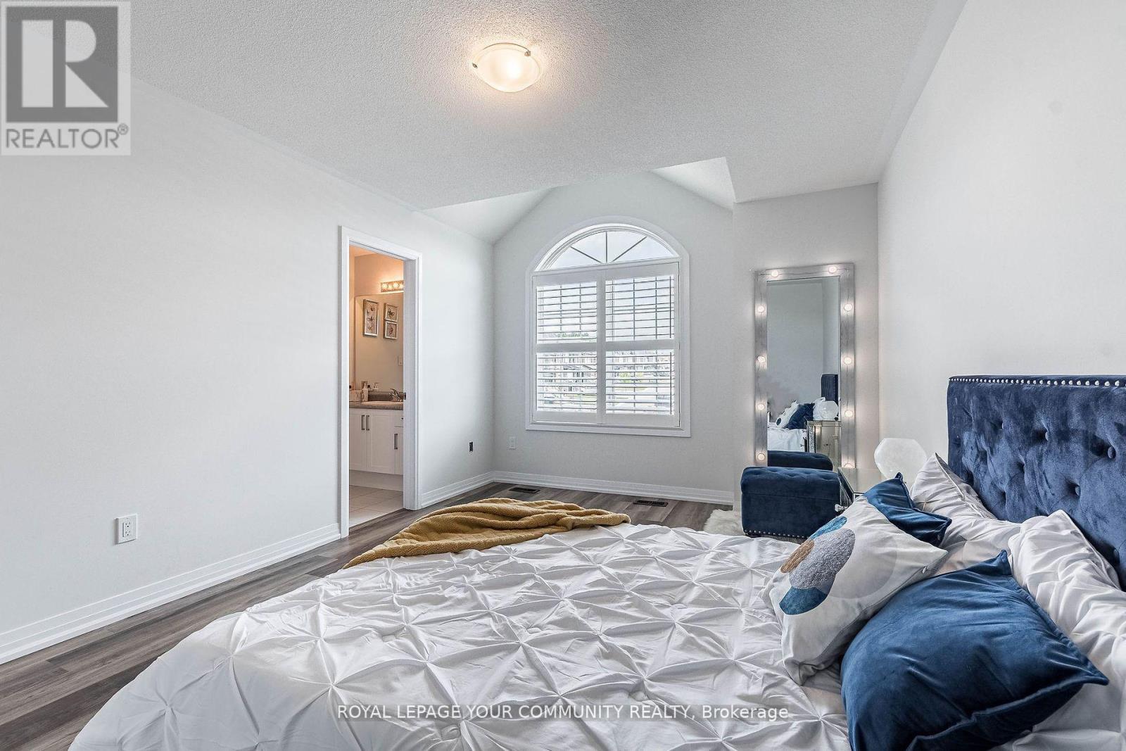 












259 CHELSEA CRESCENT

,
Bradford West Gwillimbury,




Ontario
L3Z4G7

