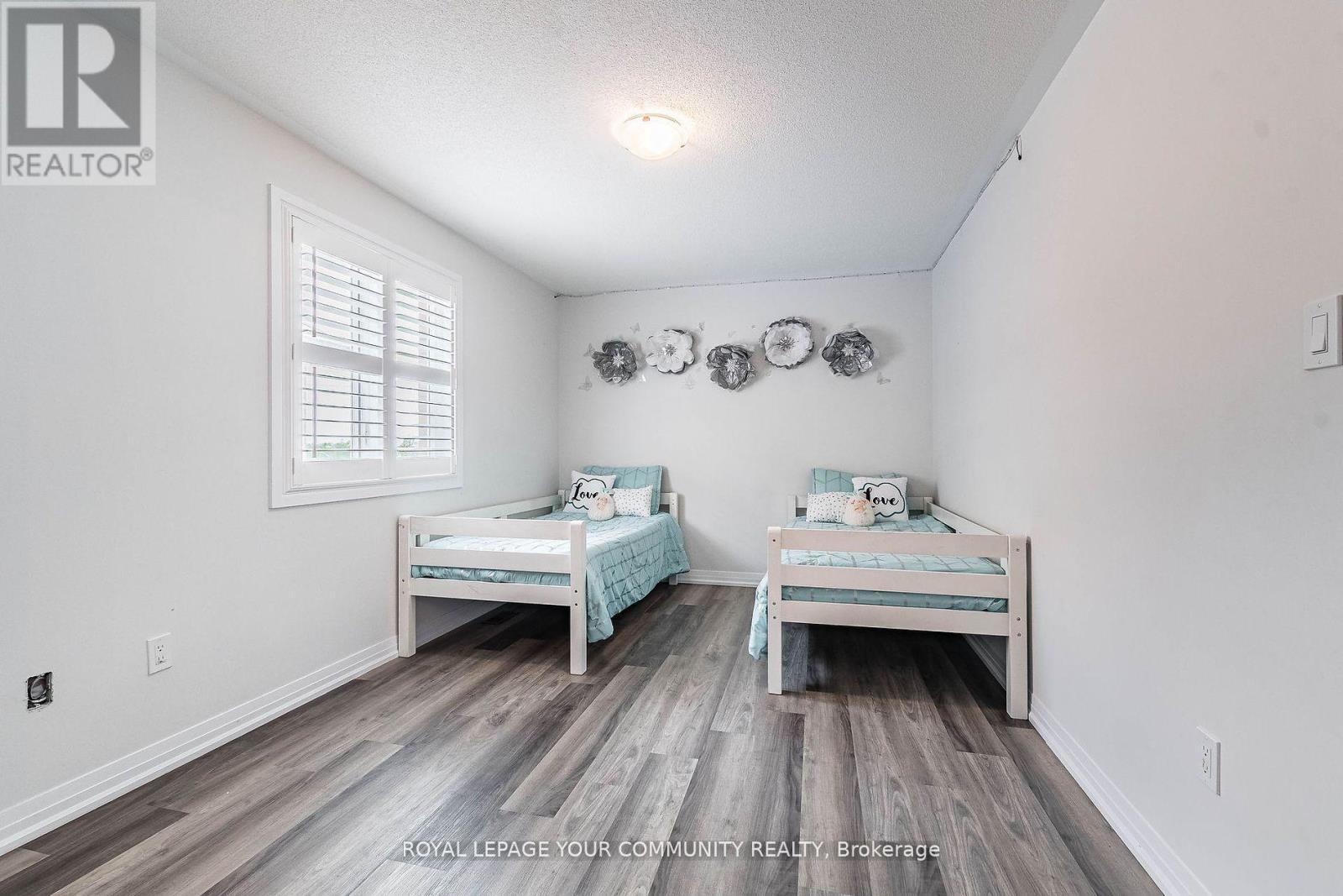 












259 CHELSEA CRESCENT

,
Bradford West Gwillimbury,




Ontario
L3Z4G7

