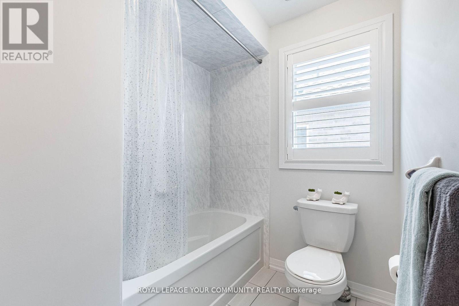 












259 CHELSEA CRESCENT

,
Bradford West Gwillimbury,




Ontario
L3Z4G7

