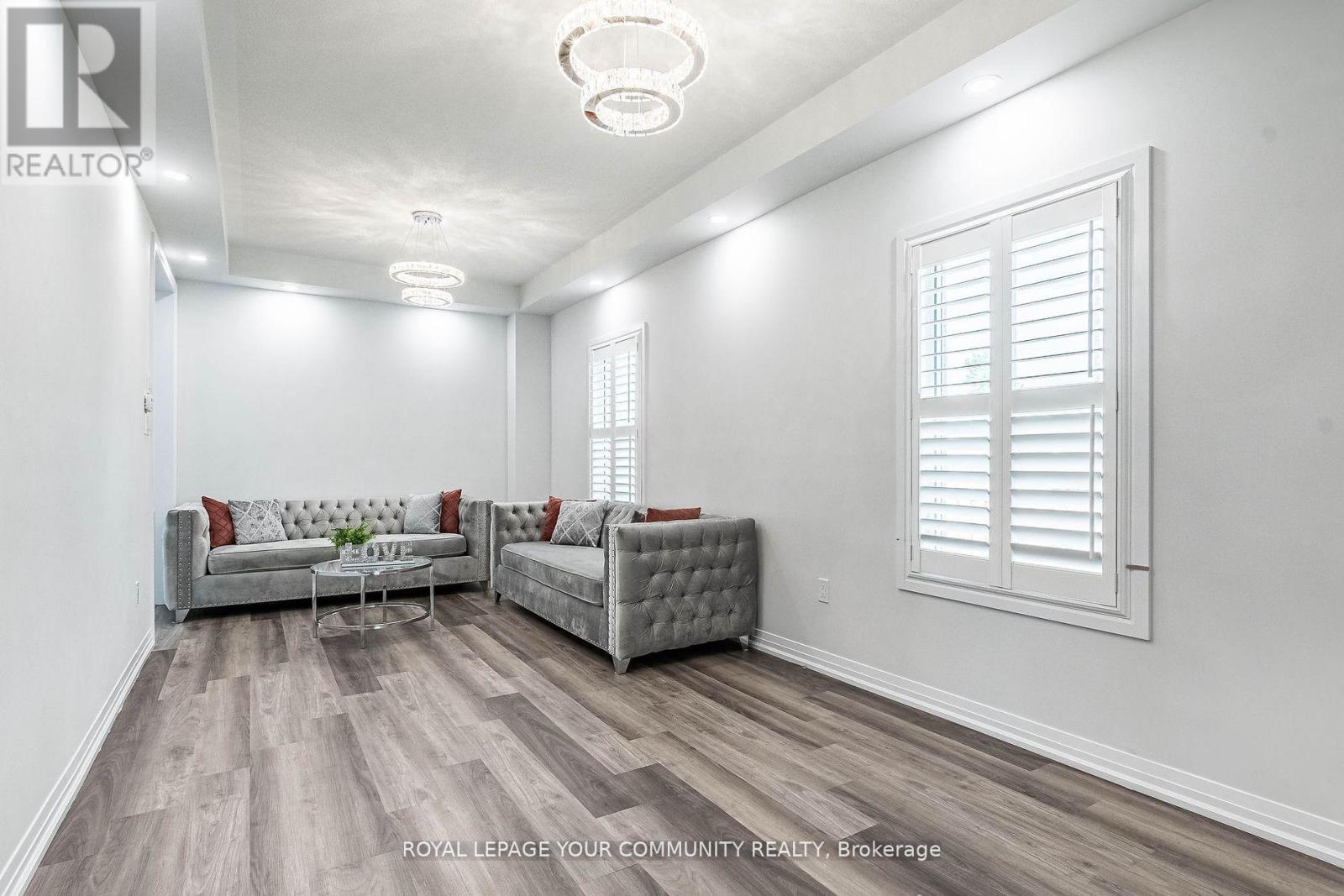 












259 CHELSEA CRESCENT

,
Bradford West Gwillimbury,




Ontario
L3Z4G7

