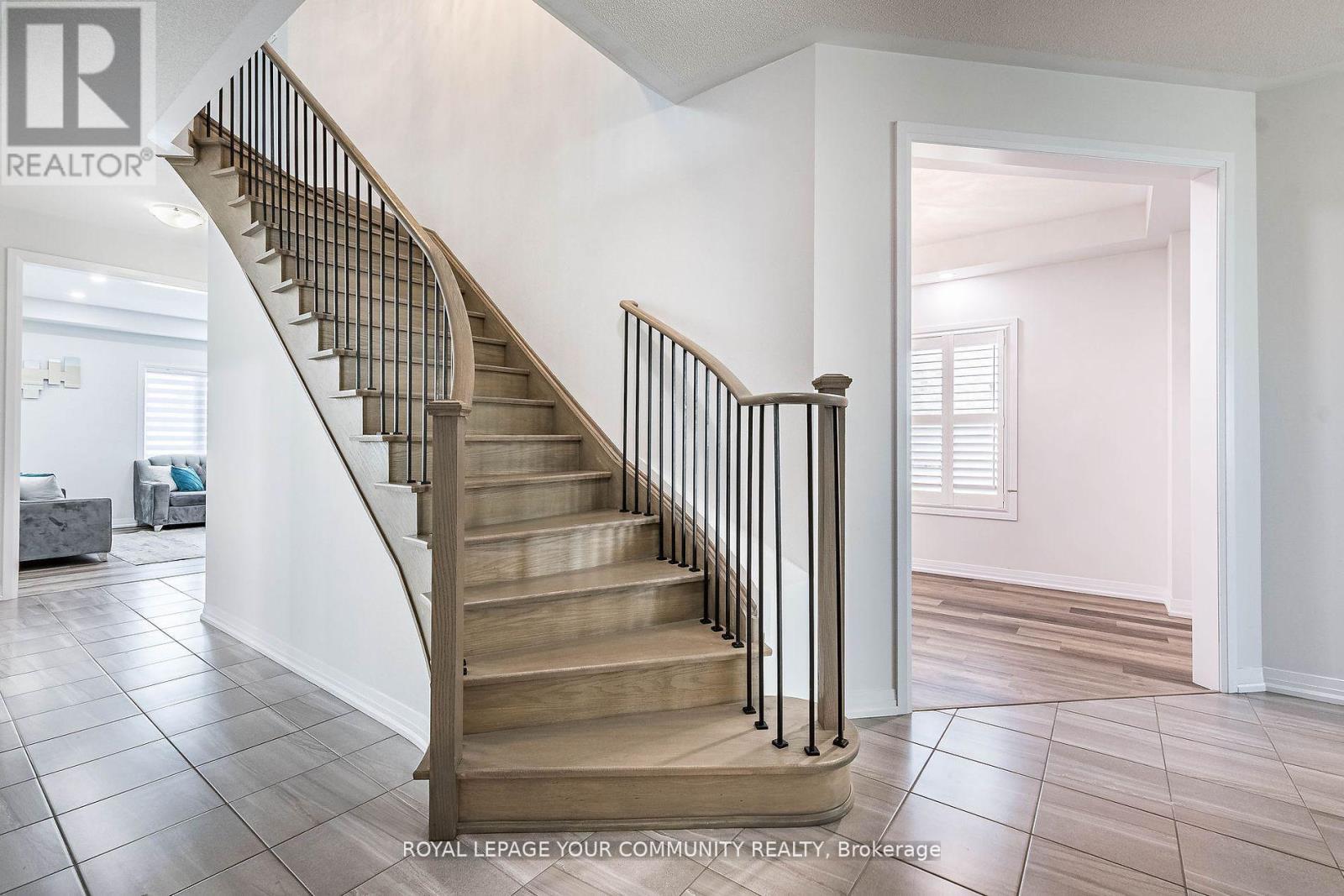 












259 CHELSEA CRESCENT

,
Bradford West Gwillimbury,




Ontario
L3Z4G7

