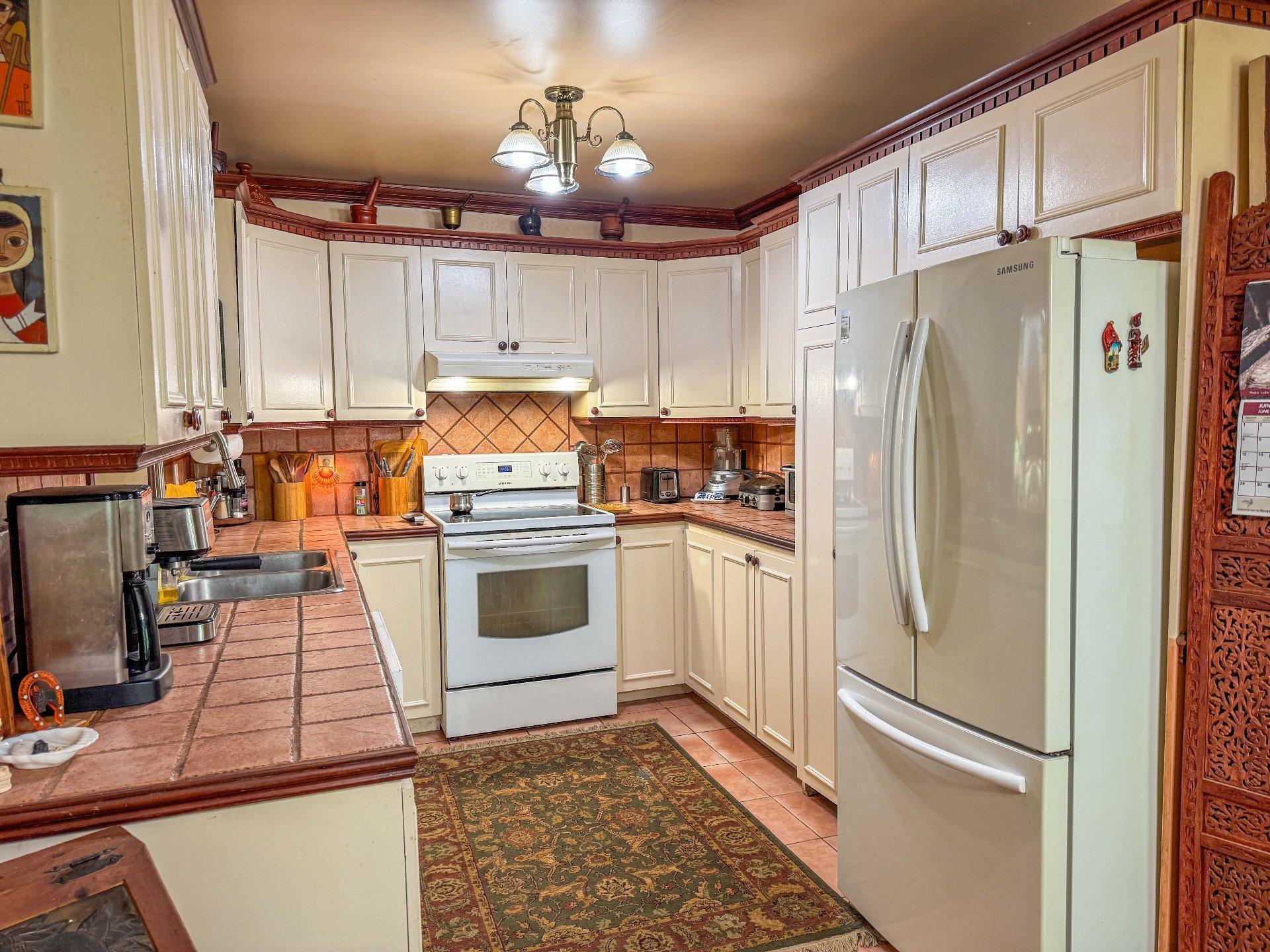 









10


Rue de San-Pedro

,
Grenville-sur-la-Rouge,




QC
J0V1B0

