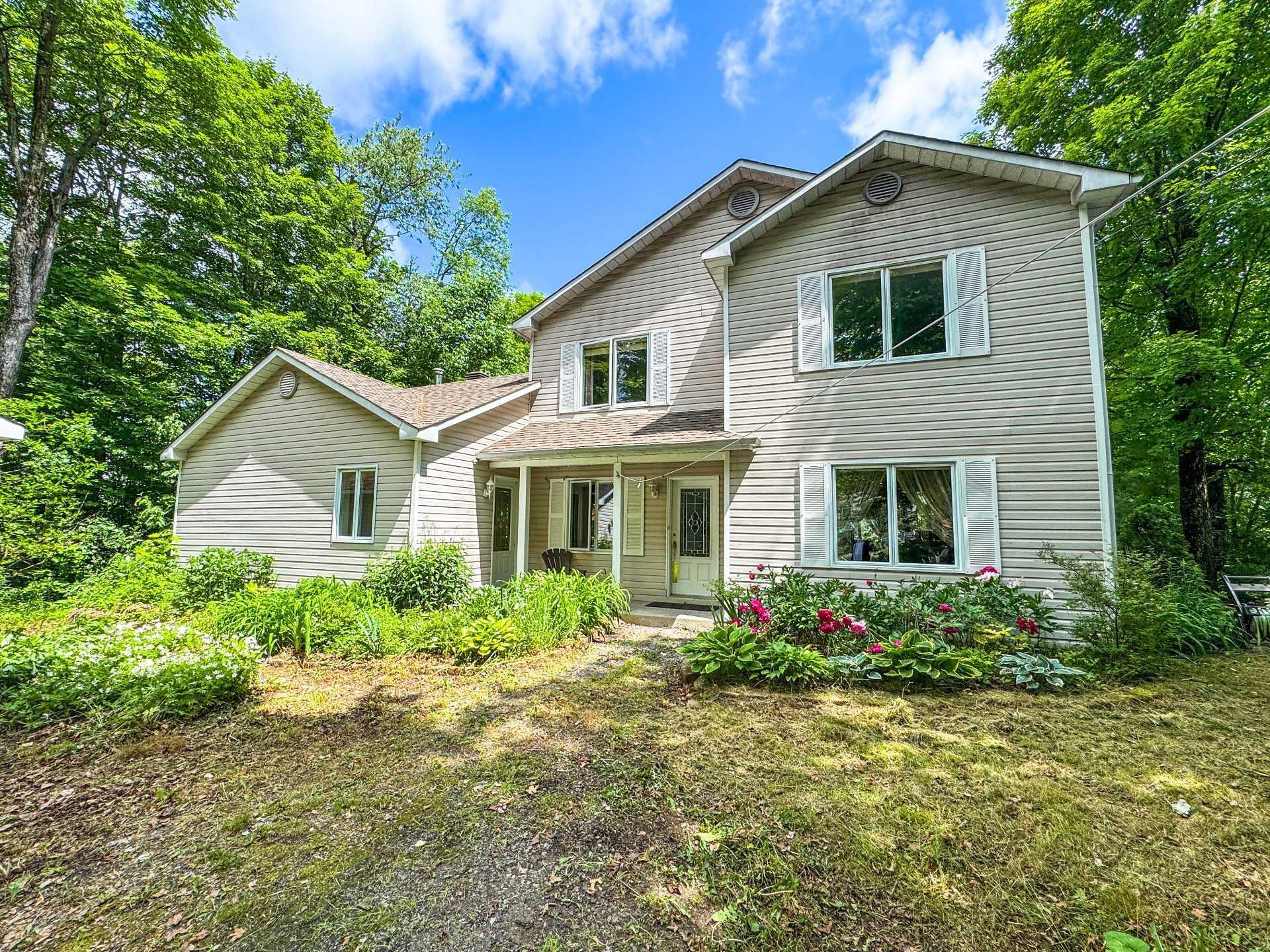 









10


Rue de San-Pedro

,
Grenville-sur-la-Rouge,




QC
J0V1B0


