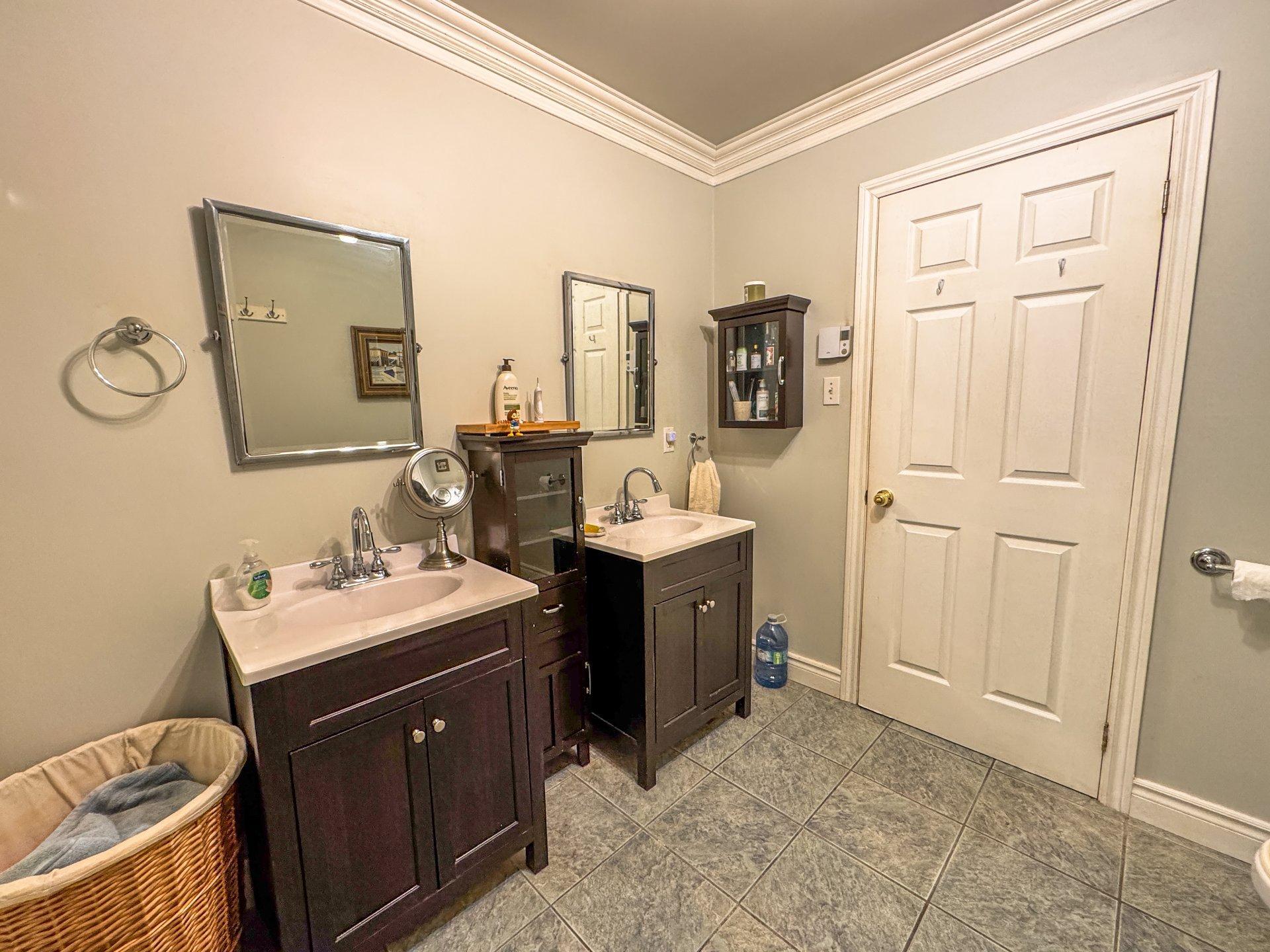 









10


Rue de San-Pedro

,
Grenville-sur-la-Rouge,




QC
J0V1B0

