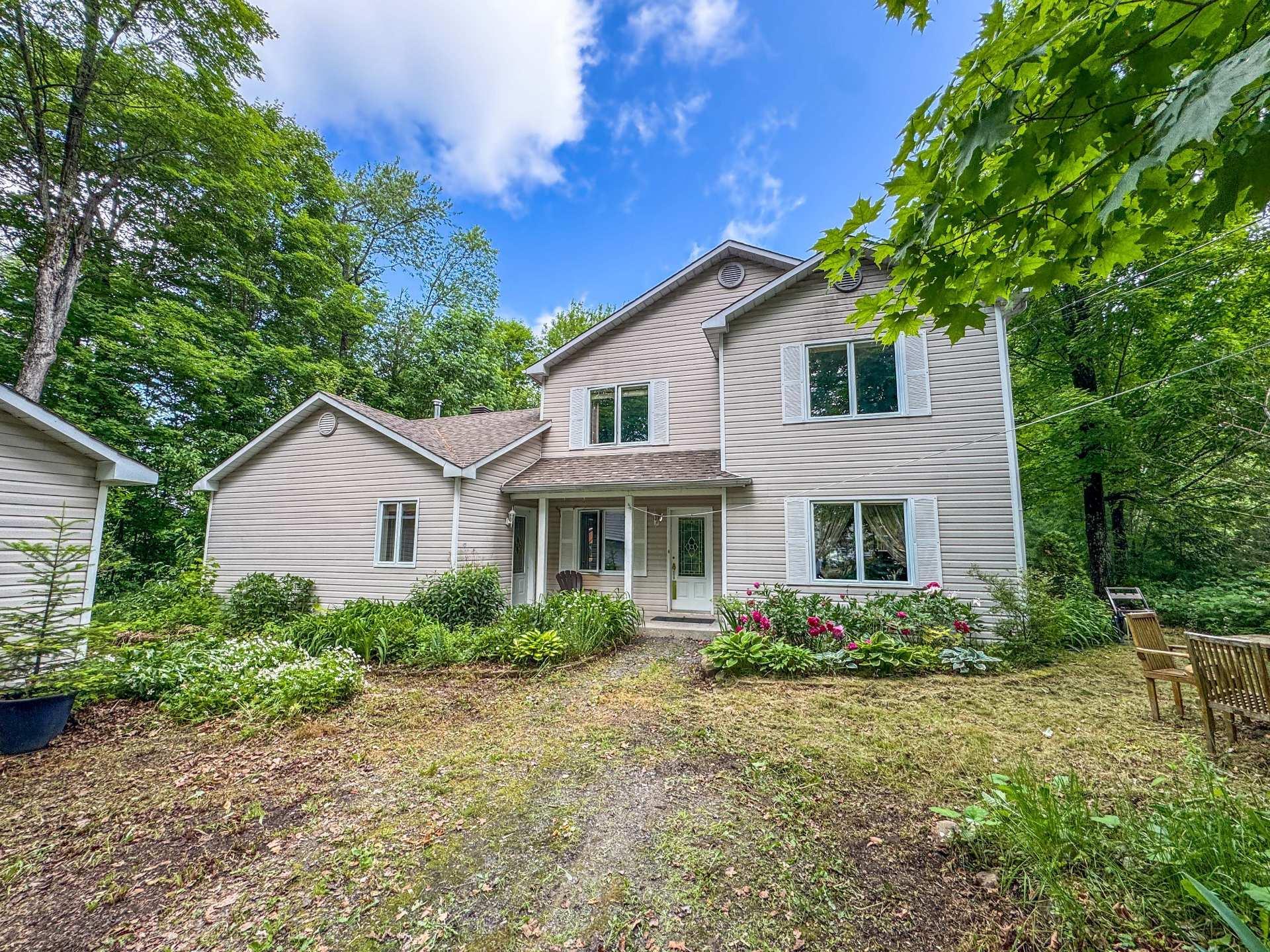 









10


Rue de San-Pedro

,
Grenville-sur-la-Rouge,




QC
J0V1B0

