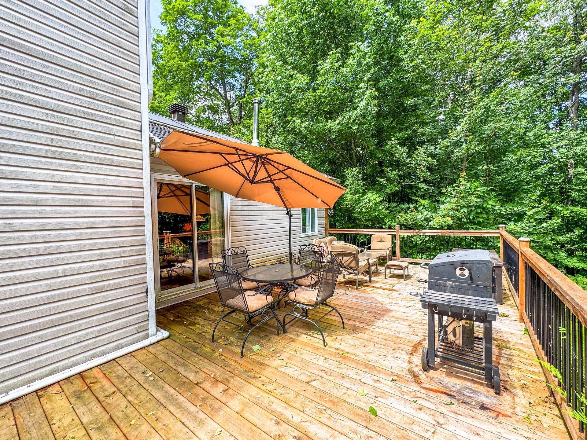 









10


Rue de San-Pedro

,
Grenville-sur-la-Rouge,




QC
J0V1B0

