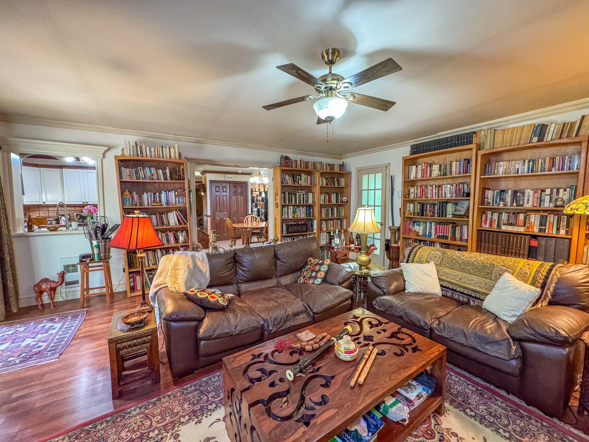 









10


Rue de San-Pedro

,
Grenville-sur-la-Rouge,




QC
J0V1B0

