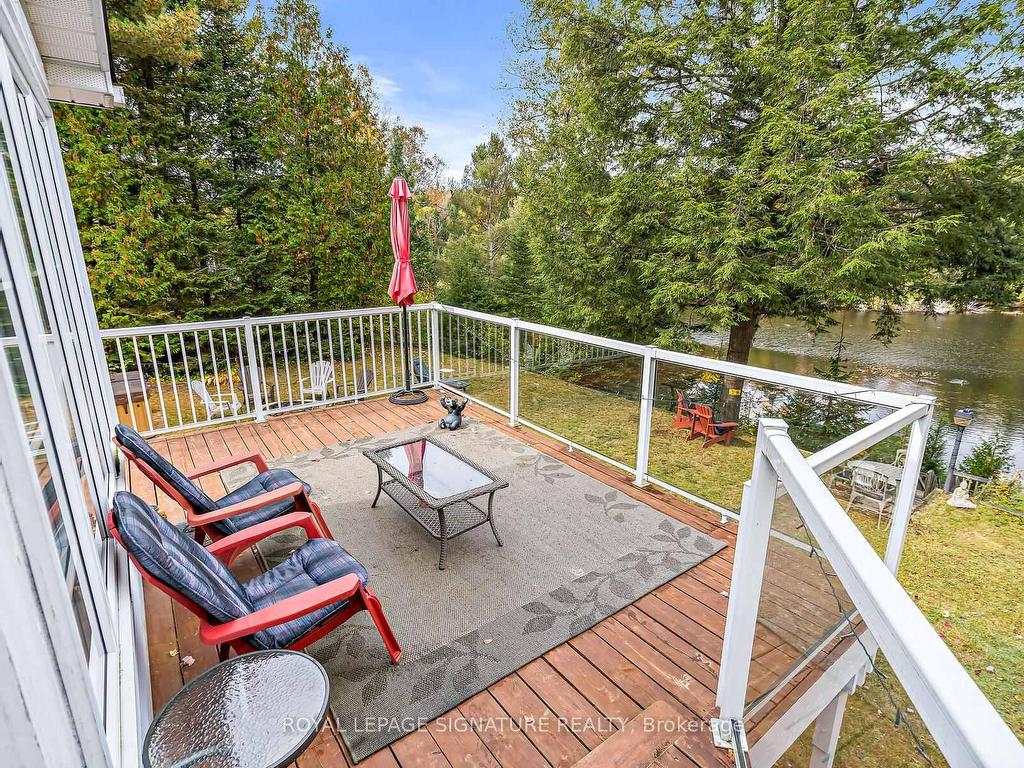 









1047


Lagoon

Road,
Highlands East,




ON
K0L 1C0

