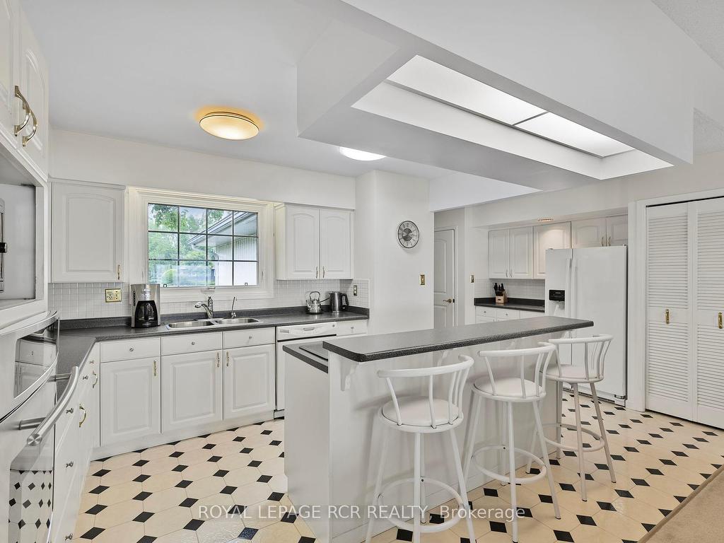 









5


Park

Lane,
Ramara,




ON
L0K 1B0

