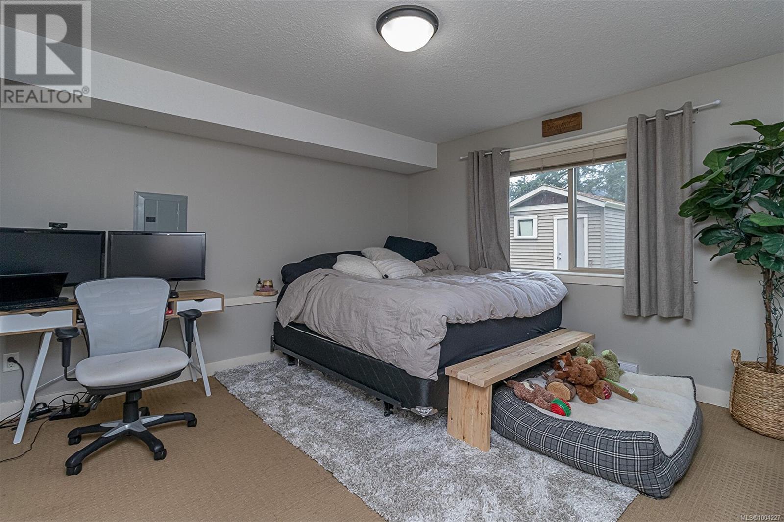 












1050 Southwood Dr

,
Nanaimo,




British Columbia
V9R0B2

