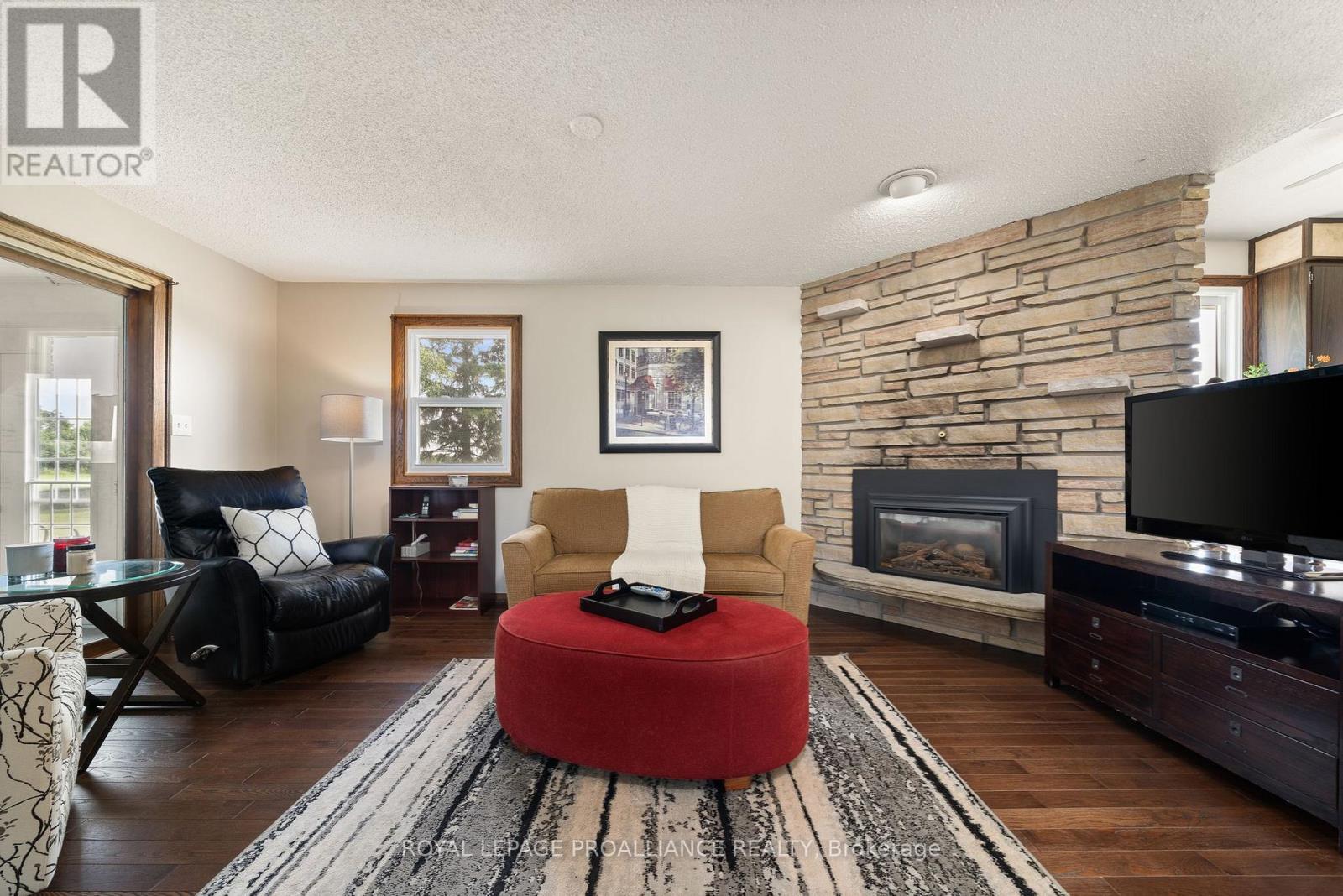












6864 HIGHWAY 62

,
Belleville (Belleville Ward),




Ontario
K8N0L7

