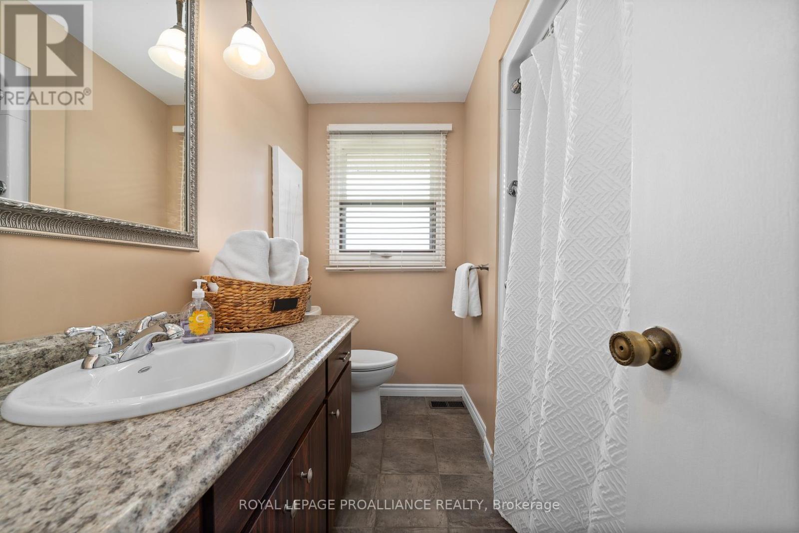 












6864 HIGHWAY 62

,
Belleville (Belleville Ward),




Ontario
K8N0L7

