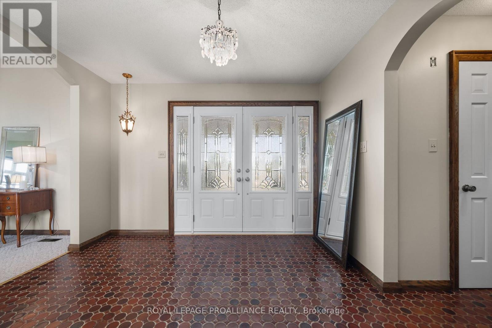 












6864 HIGHWAY 62

,
Belleville (Belleville Ward),




Ontario
K8N0L7

