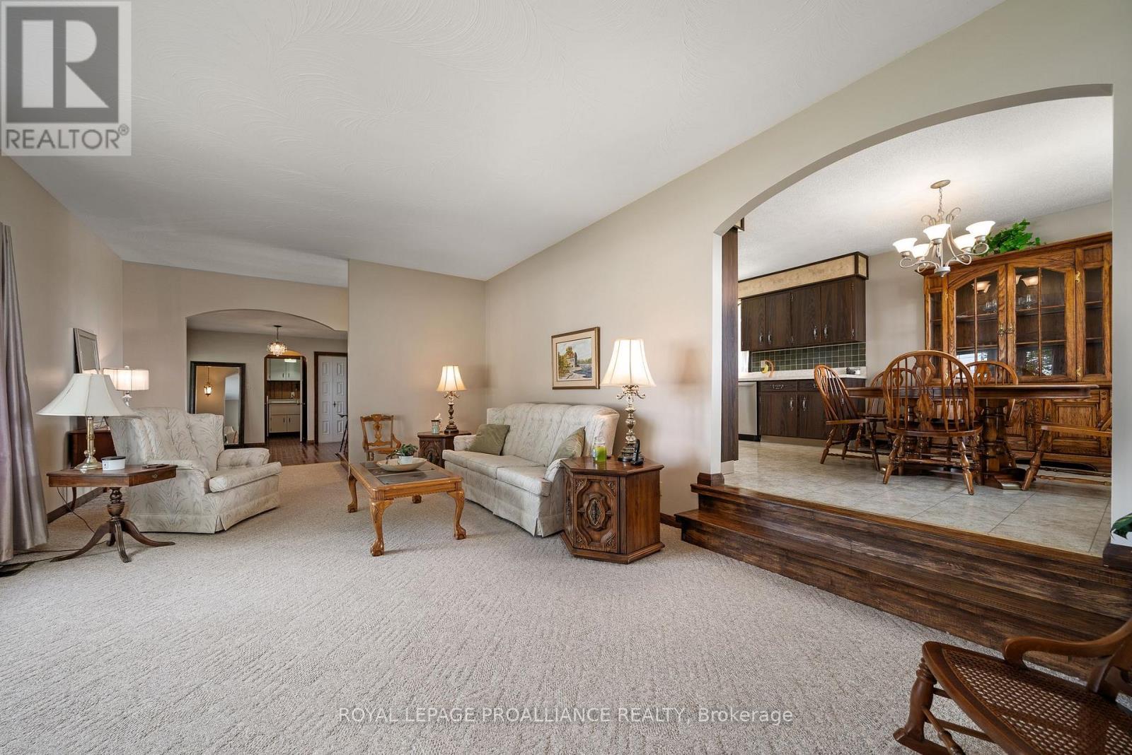 












6864 HIGHWAY 62

,
Belleville (Belleville Ward),




Ontario
K8N0L7

