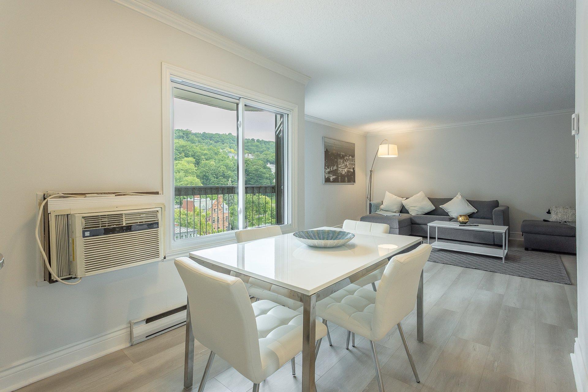 









3480


Rue Simpson

, 1010,
Montréal (Ville-Marie),




QC
H3G2J5

