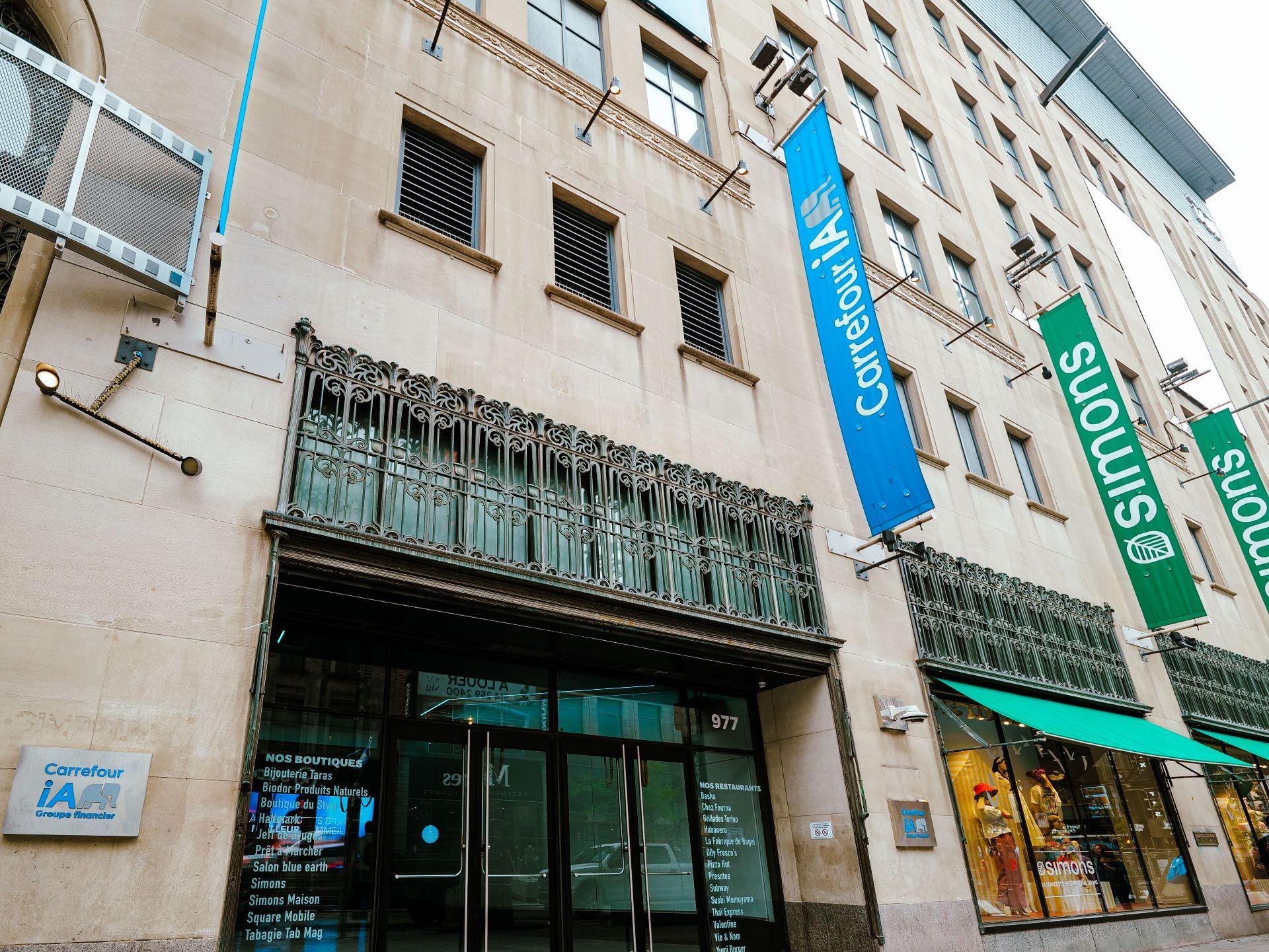 









977


Rue Ste-Catherine O.

,
Montréal (Ville-Marie),




QC
H3B4W3

