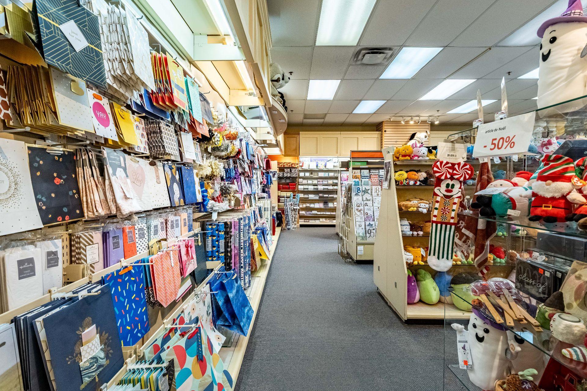 









977


Rue Ste-Catherine O.

,
Montréal (Ville-Marie),




QC
H3B4W3

