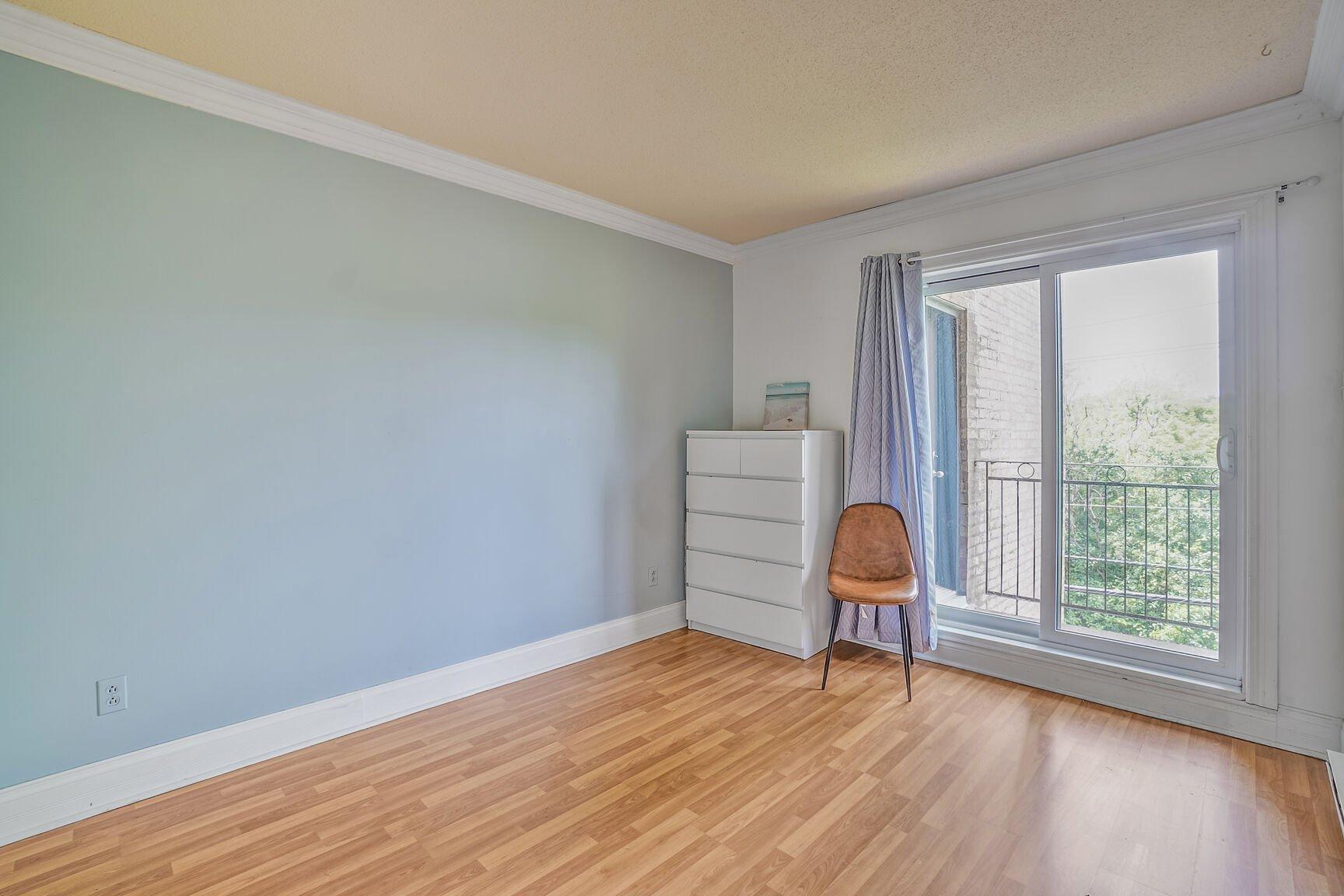 









1672


Rue McNamara

, 147,
Laval (Chomedey),




QC
H7S2J9


