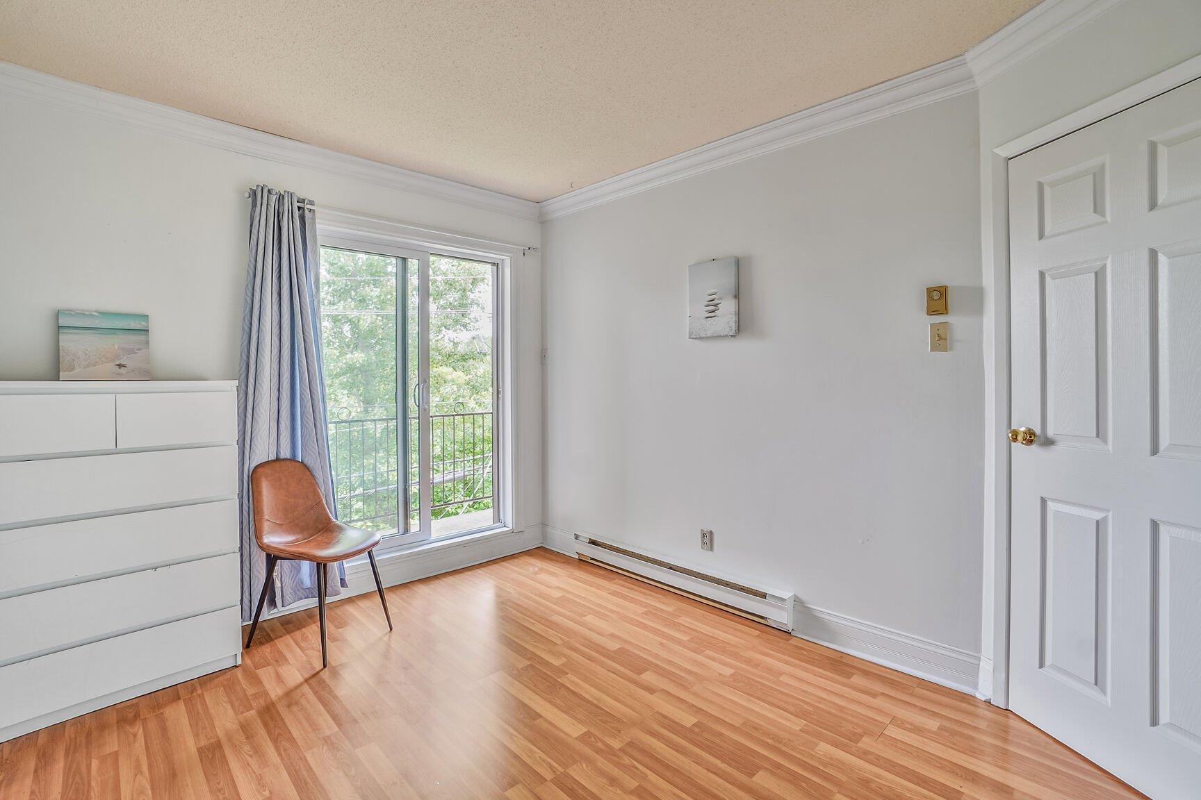 









1672


Rue McNamara

, 147,
Laval (Chomedey),




QC
H7S2J9

