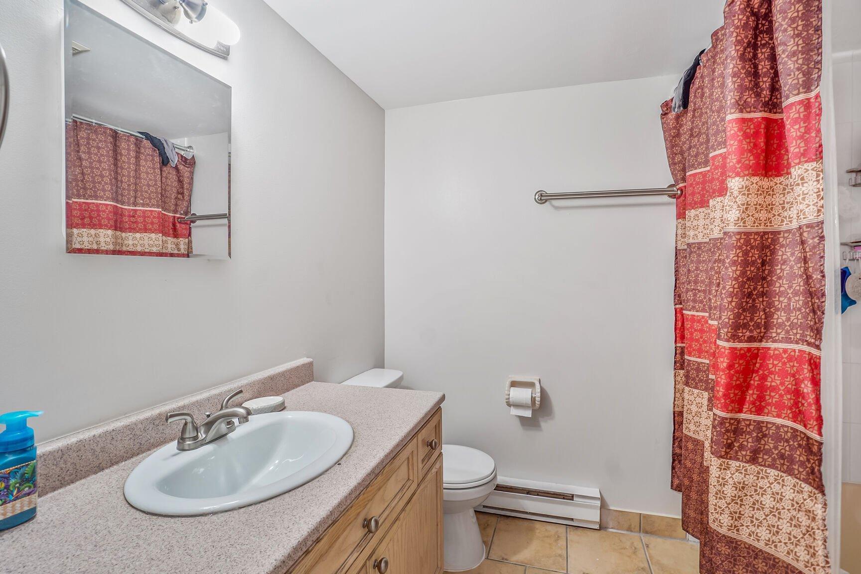 









1672


Rue McNamara

, 147,
Laval (Chomedey),




QC
H7S2J9

