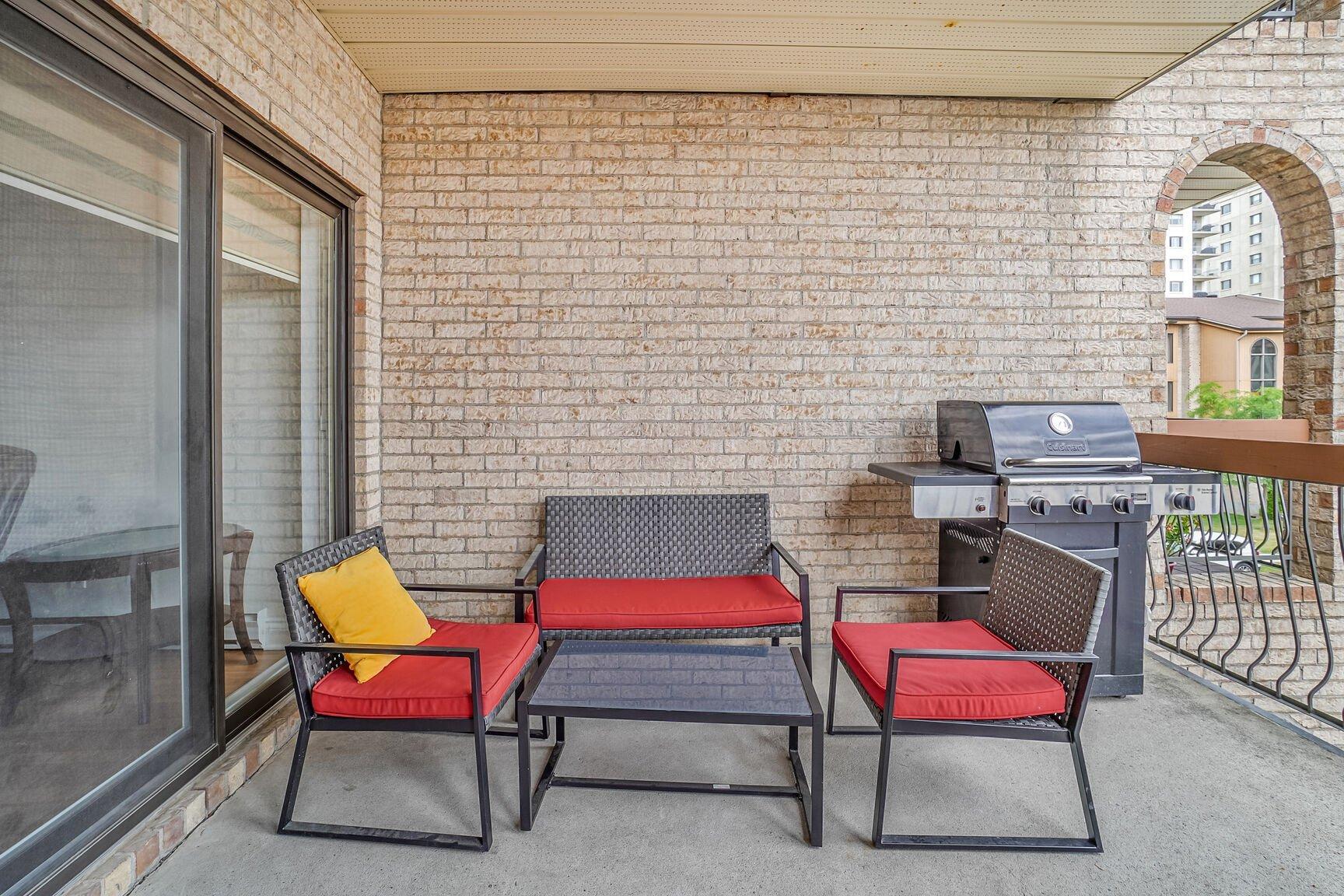 









1672


Rue McNamara

, 147,
Laval (Chomedey),




QC
H7S2J9

