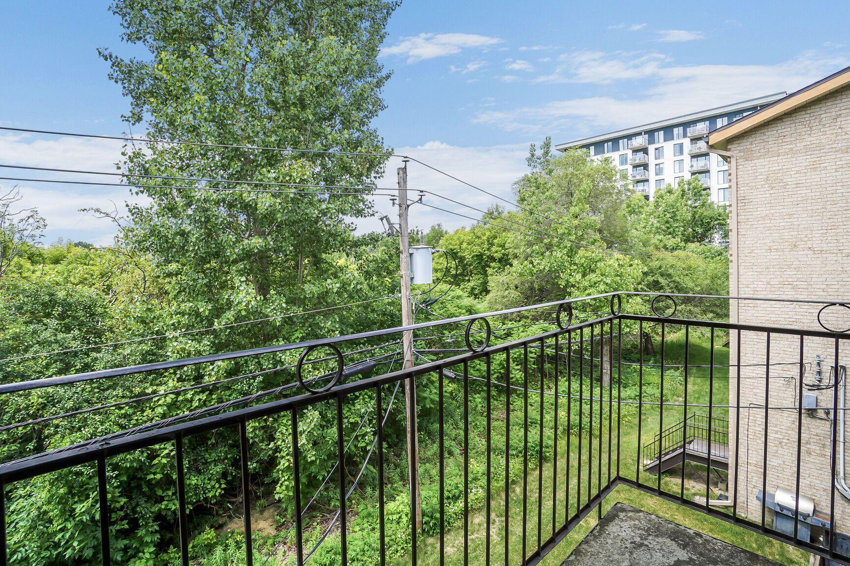 









1672


Rue McNamara

, 147,
Laval (Chomedey),




QC
H7S2J9

