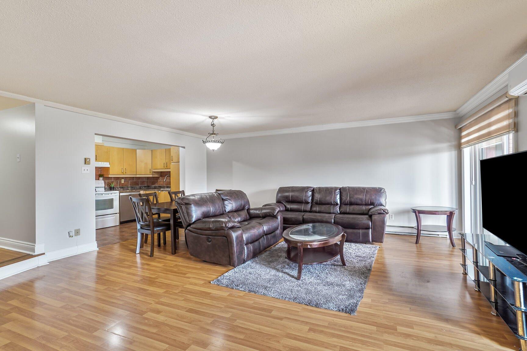









1672


Rue McNamara

, 147,
Laval (Chomedey),




QC
H7S2J9

