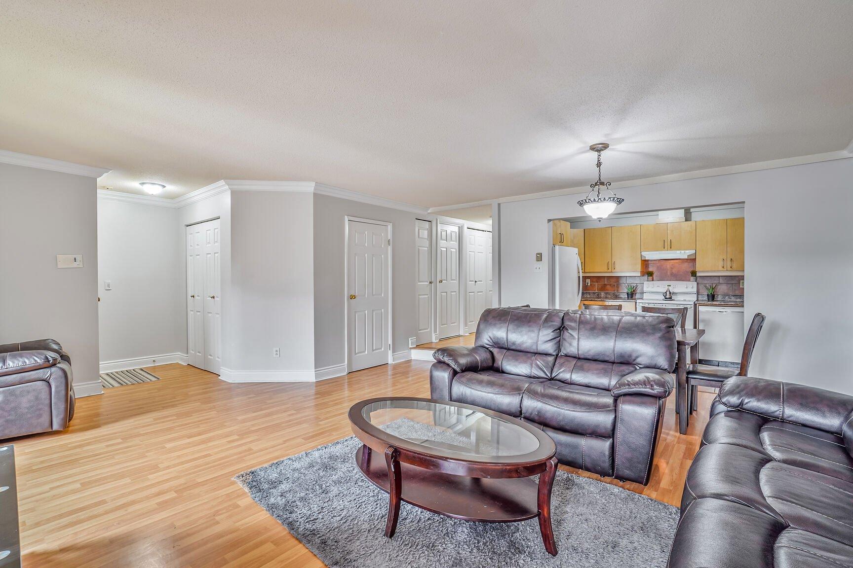 









1672


Rue McNamara

, 147,
Laval (Chomedey),




QC
H7S2J9

