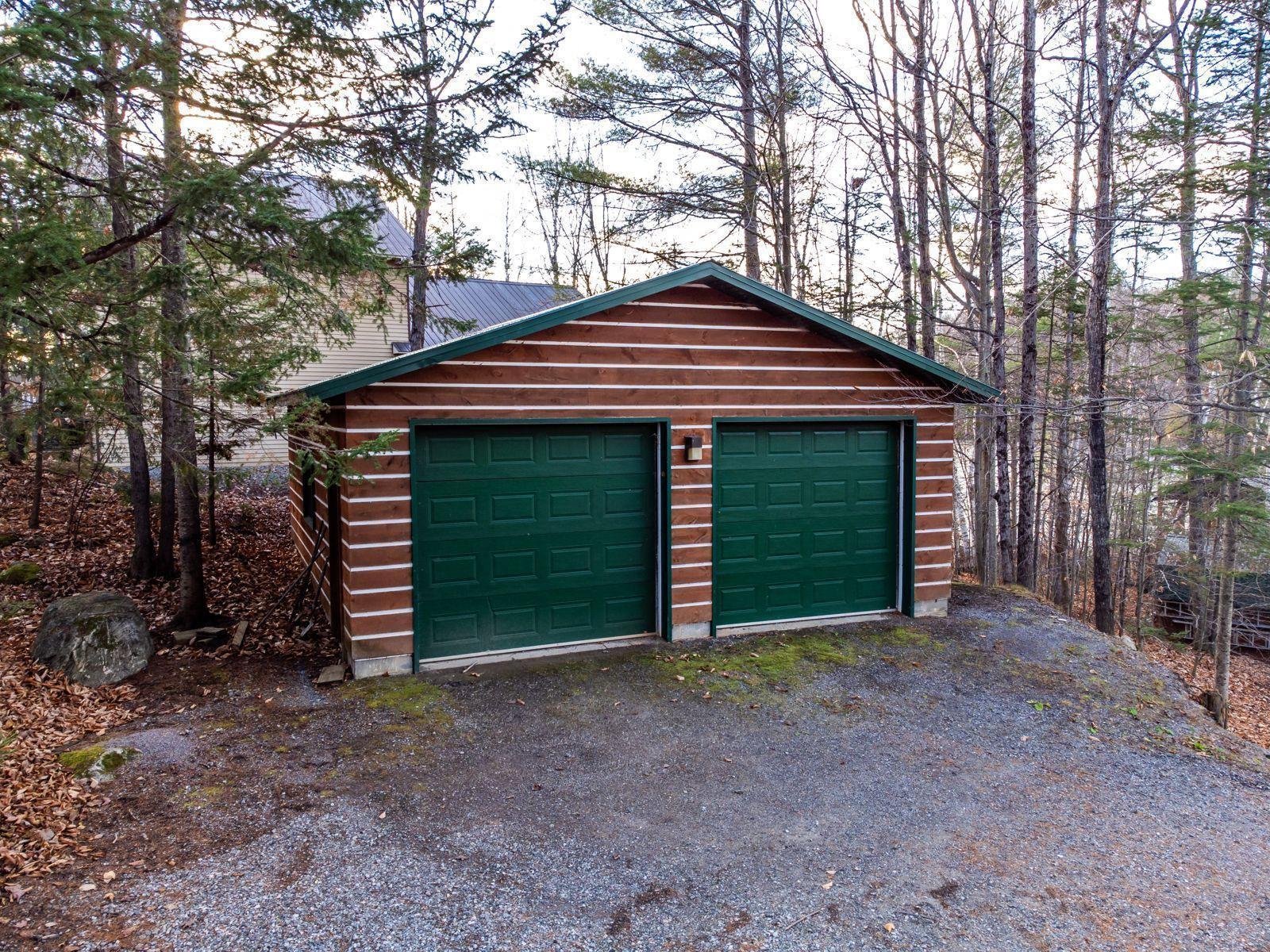 









56


Ch. du Canari

,
Val-des-Monts,




QC
J8N6J7

