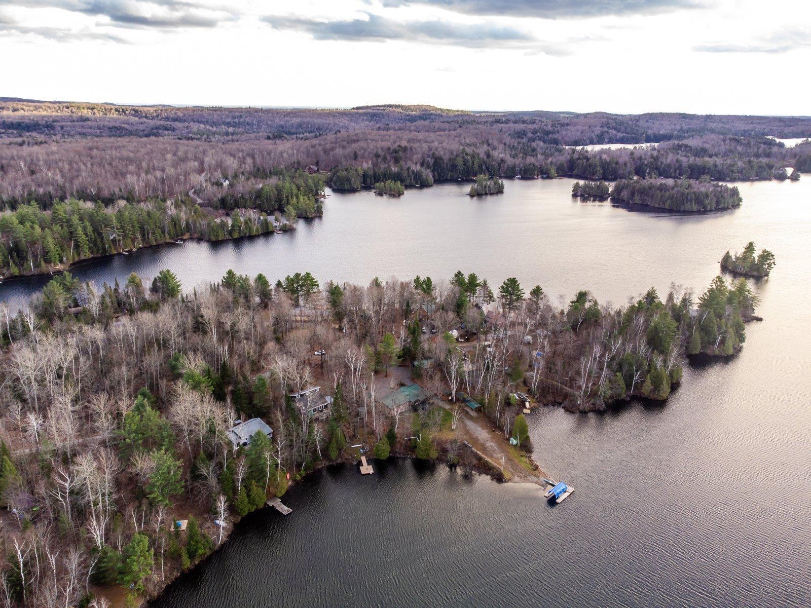 









56


Ch. du Canari

,
Val-des-Monts,




QC
J8N6J7

