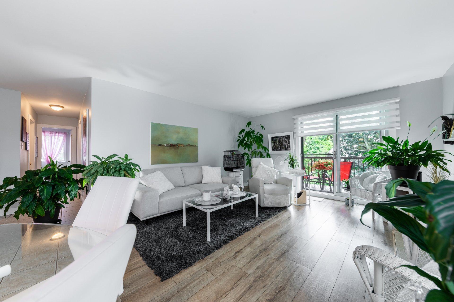 









40


Boul. Seigneurial E.

,
Saint-Bruno-de-Montarville,




QC
J3V2H5

