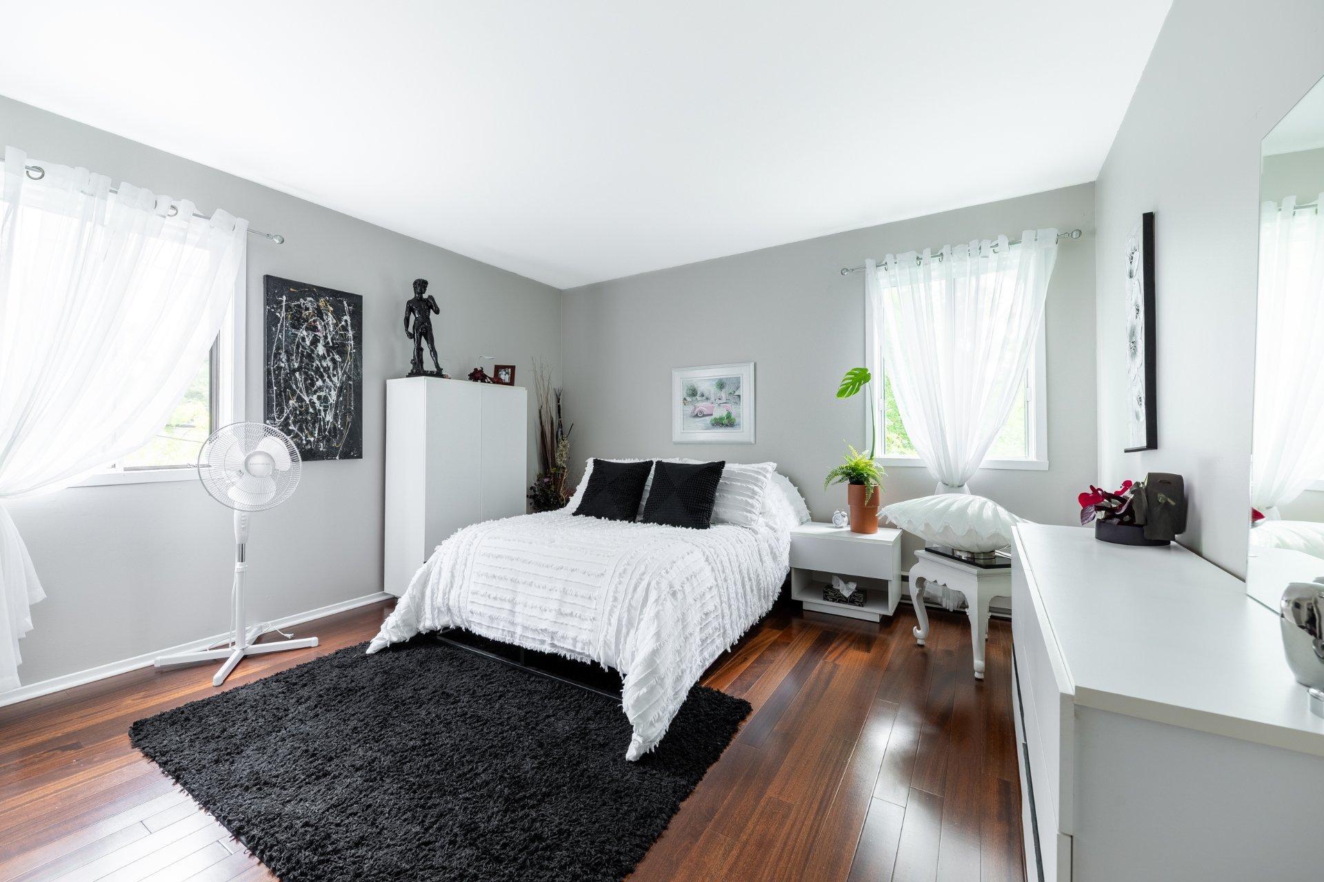 









40


Boul. Seigneurial E.

,
Saint-Bruno-de-Montarville,




QC
J3V2H5

