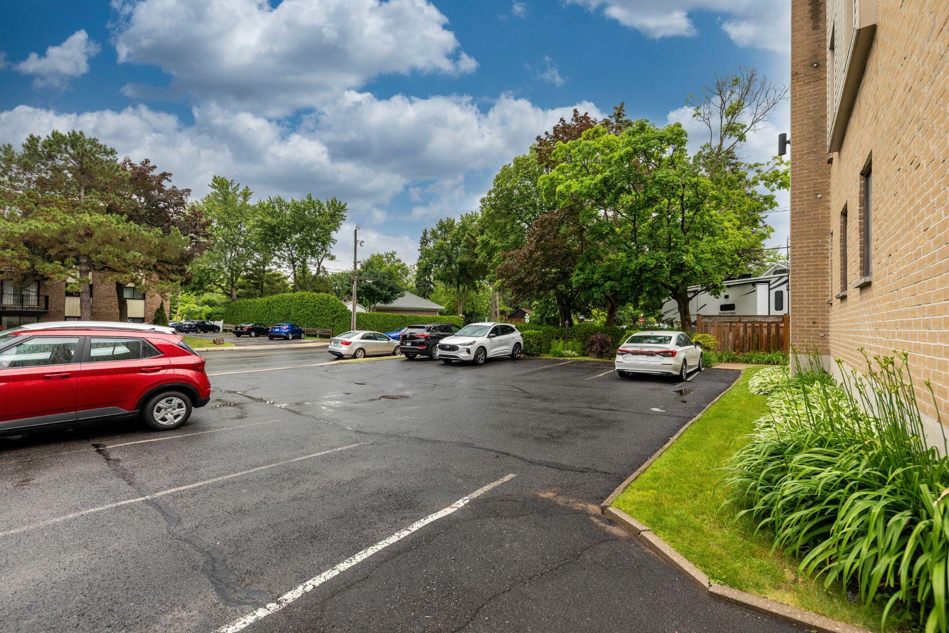 









40


Boul. Seigneurial E.

,
Saint-Bruno-de-Montarville,




QC
J3V2H5

