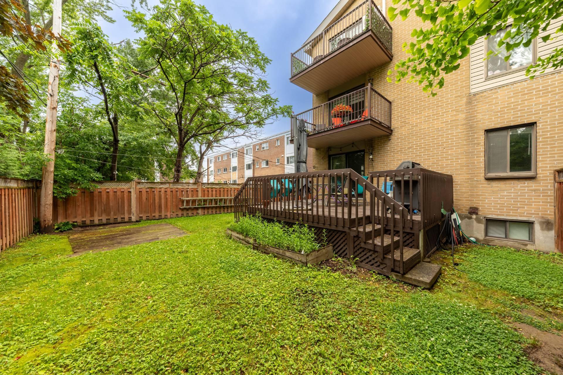 









40


Boul. Seigneurial E.

,
Saint-Bruno-de-Montarville,




QC
J3V2H5

