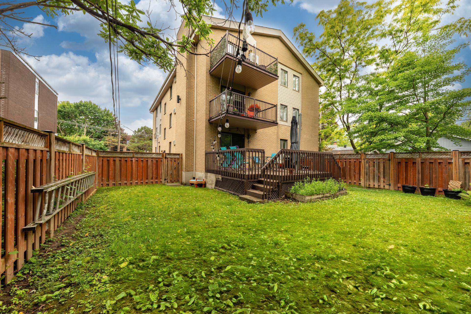 









40


Boul. Seigneurial E.

,
Saint-Bruno-de-Montarville,




QC
J3V2H5

