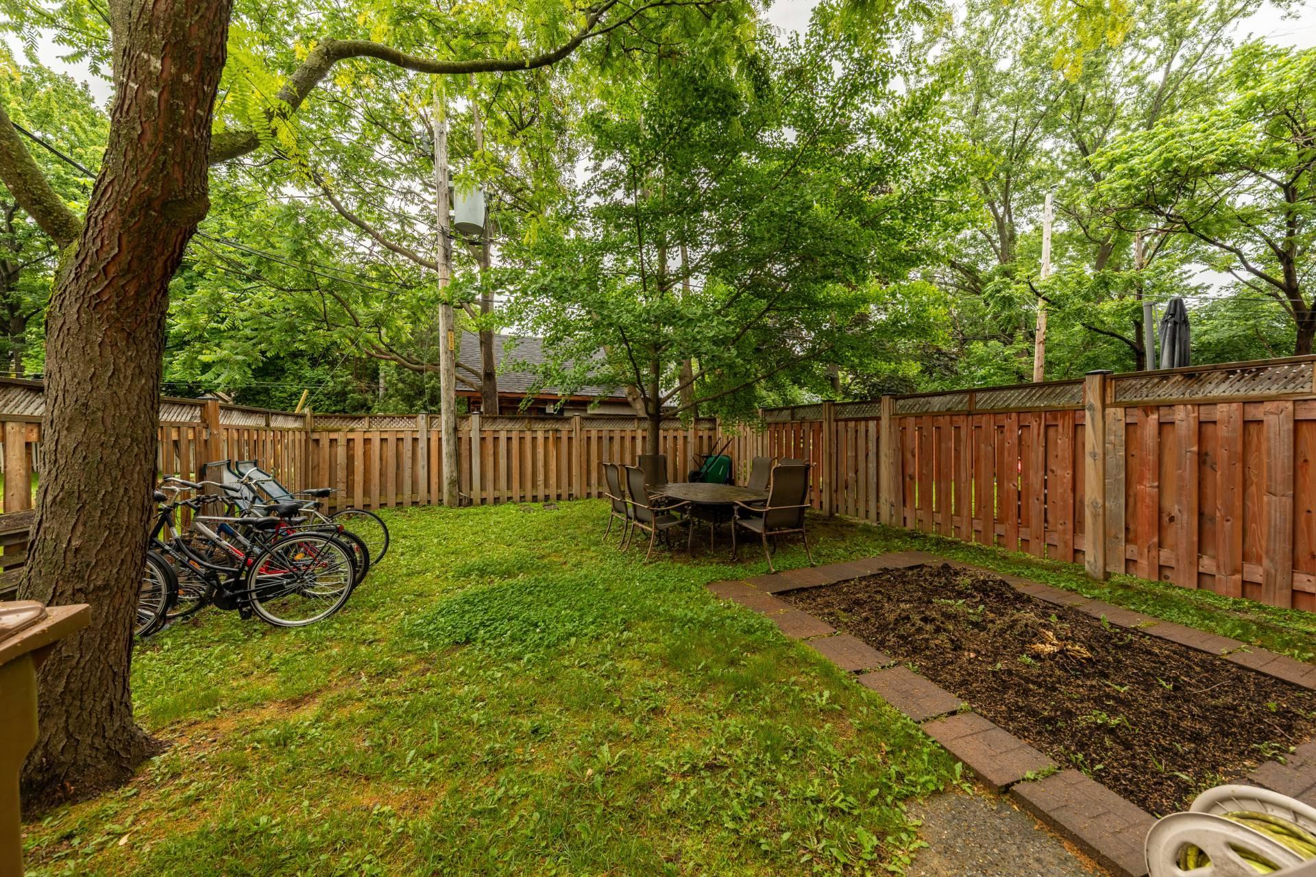 









40


Boul. Seigneurial E.

,
Saint-Bruno-de-Montarville,




QC
J3V2H5

