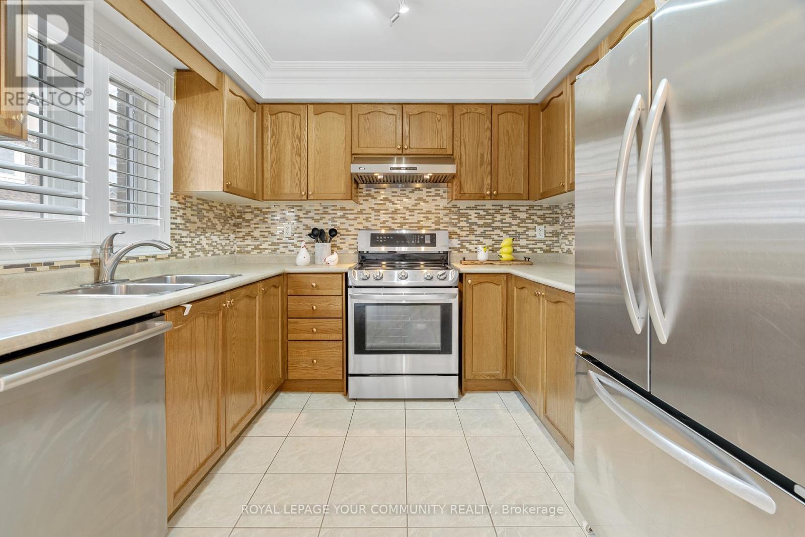 












104 PRINCE CHARLES WAY

,
Markham,




Ontario
L6C0B5

