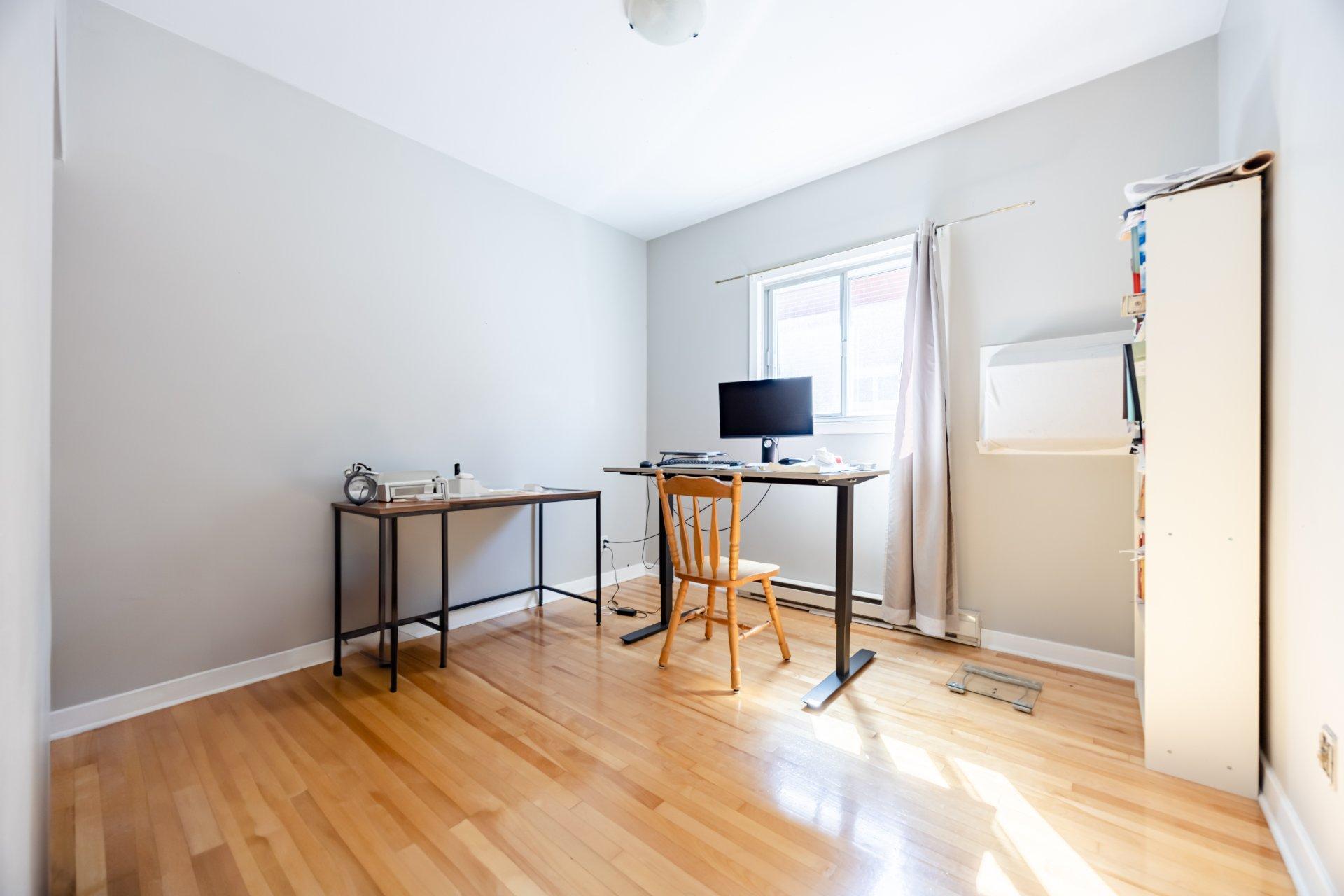









11550


Rue Filion

,
Montréal (Ahuntsic-Cartierville),




QC
H4J1T1

