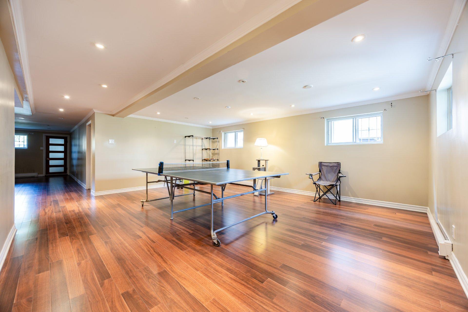 









11550


Rue Filion

,
Montréal (Ahuntsic-Cartierville),




QC
H4J1T1


