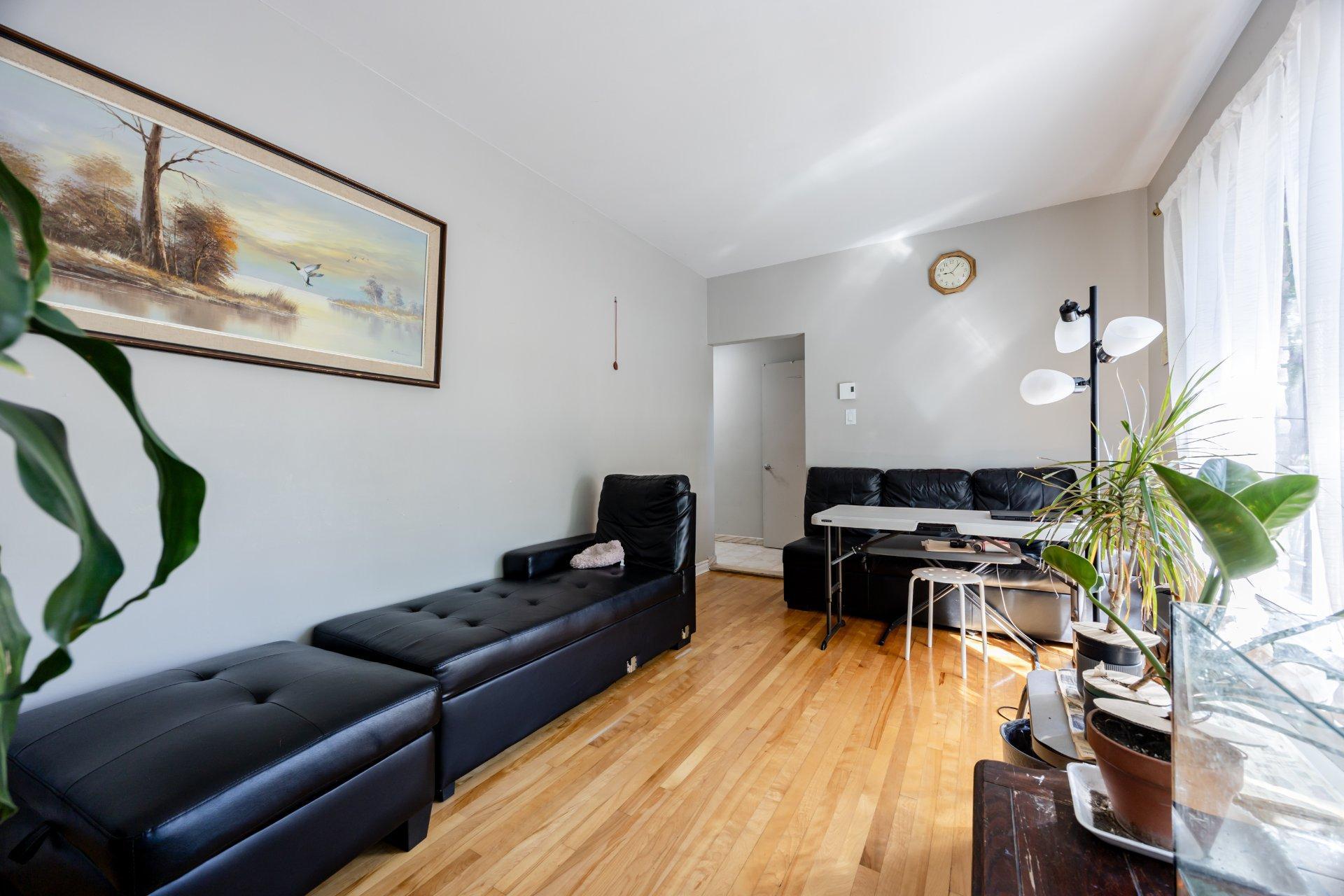 









11550


Rue Filion

,
Montréal (Ahuntsic-Cartierville),




QC
H4J1T1

