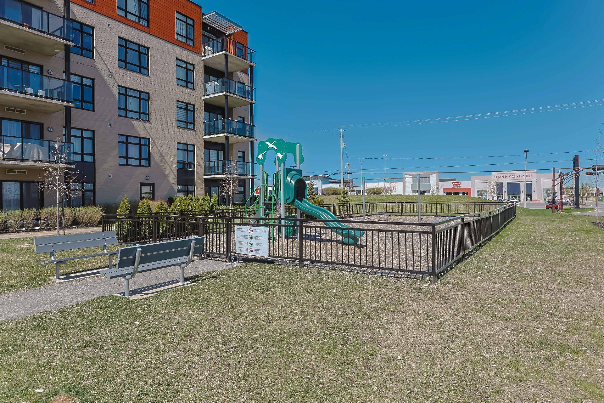 









3165


Boul. de la Gare

, 105,
Vaudreuil-Dorion,




QC
J7V0V5

